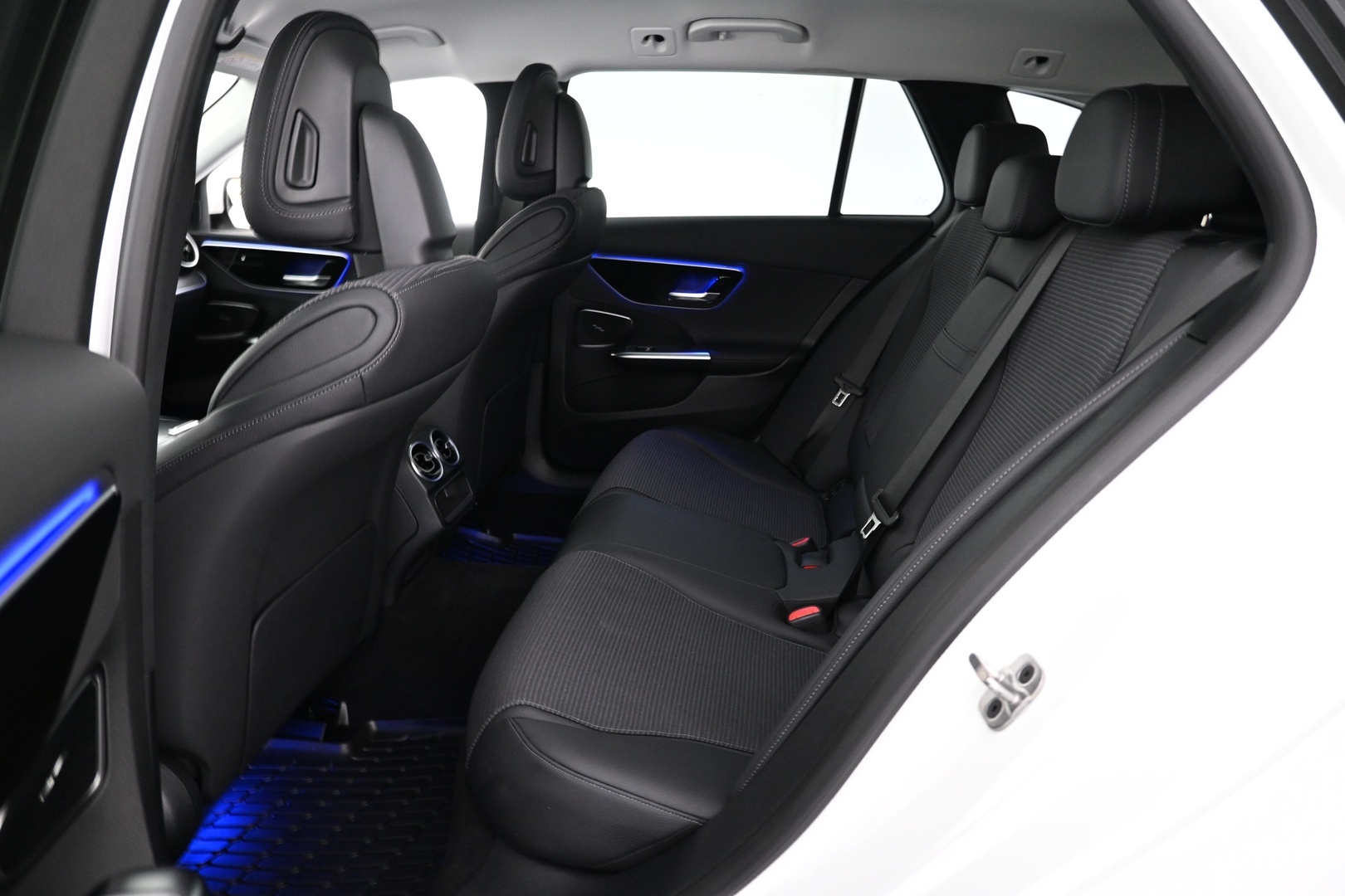 MERCEDES-BENZ C 2025