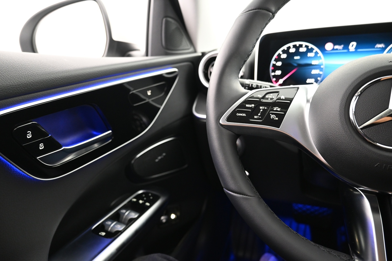 MERCEDES-BENZ C 2025