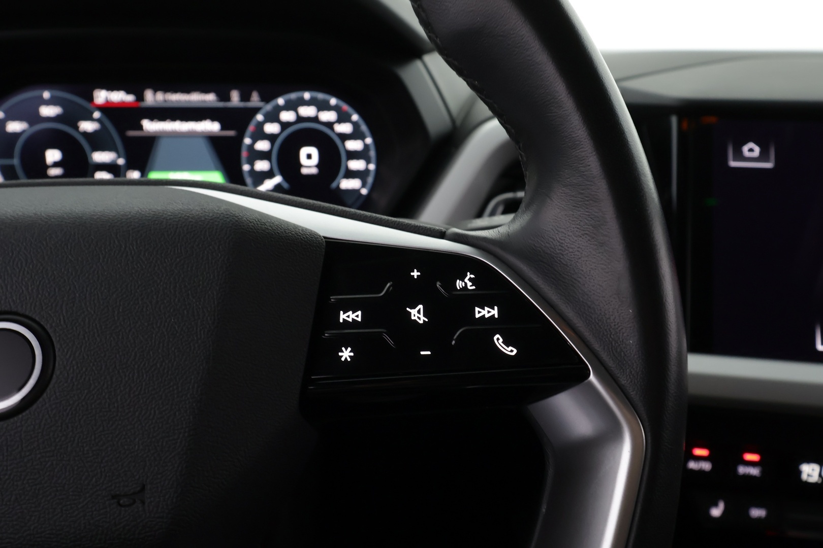 AUDI Q4 e-tron 2023