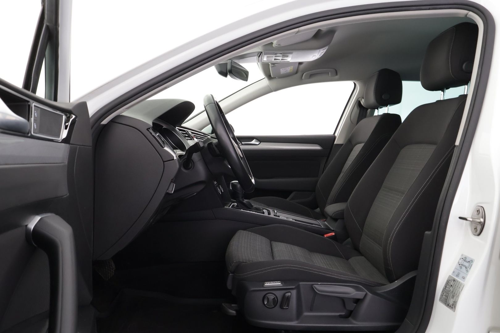 VOLKSWAGEN Passat 2020