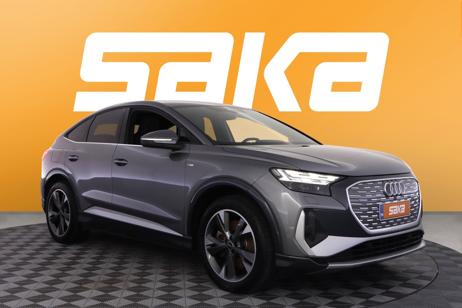 AUDI Q4 e-tron 2024