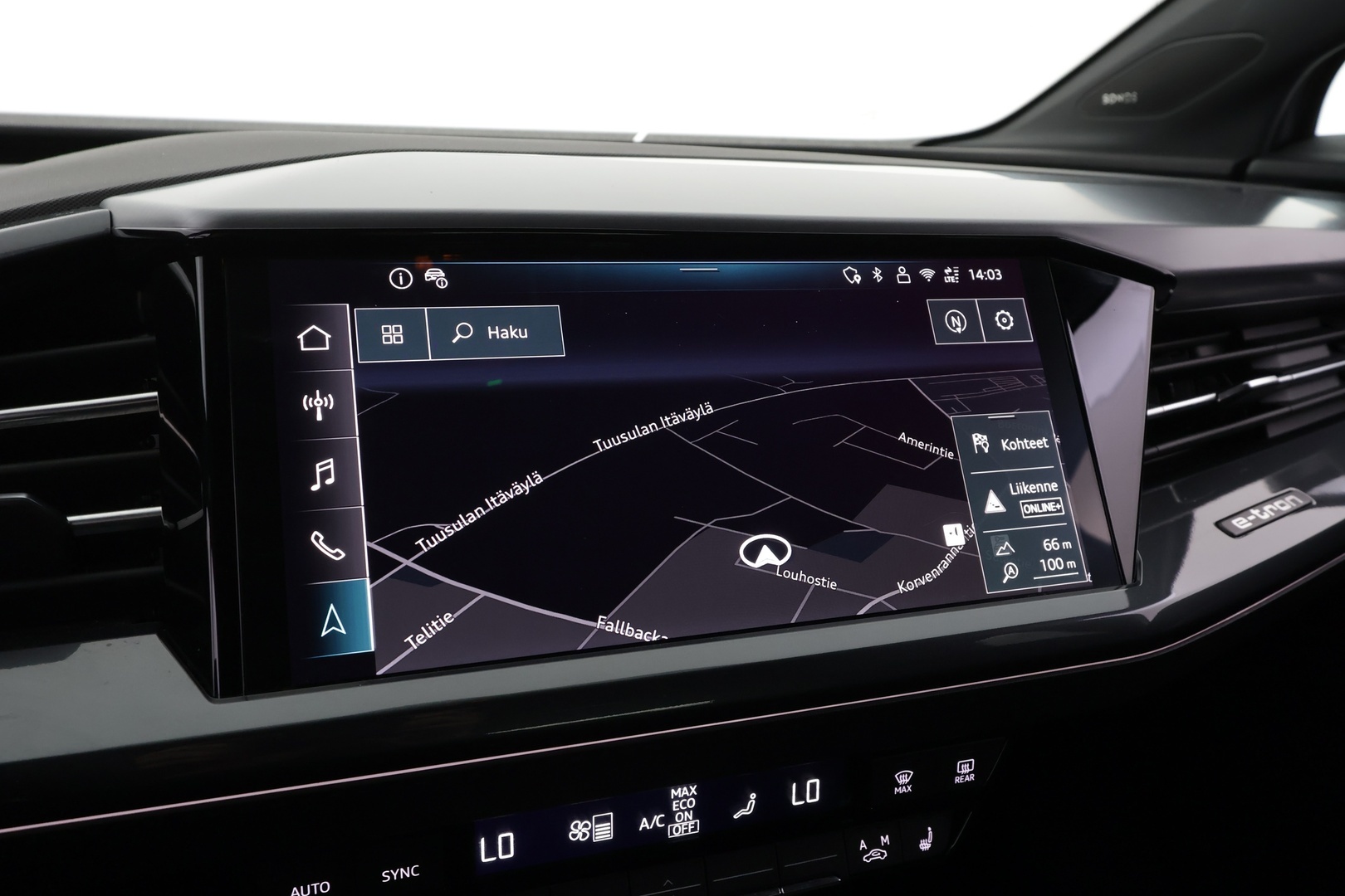 AUDI Q4 e-tron 2024