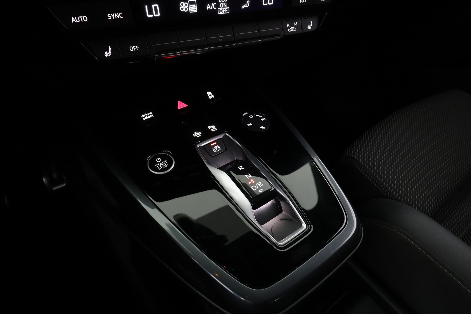 AUDI Q4 e-tron 2024
