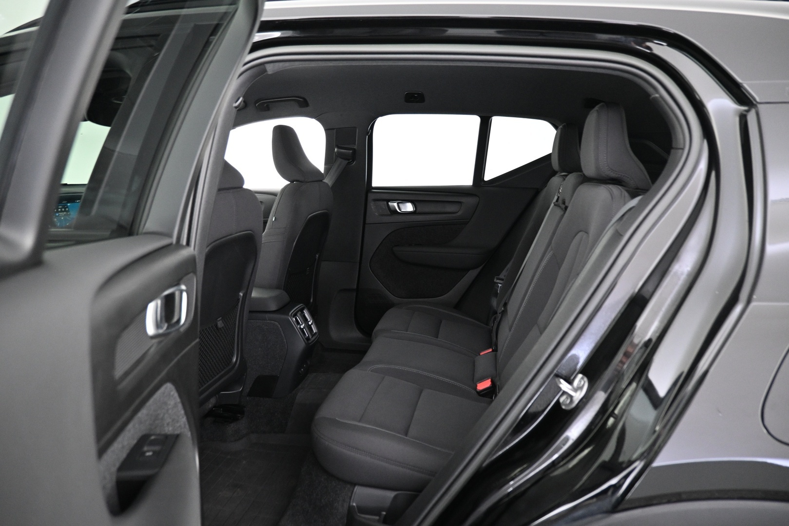 VOLVO XC40 2023