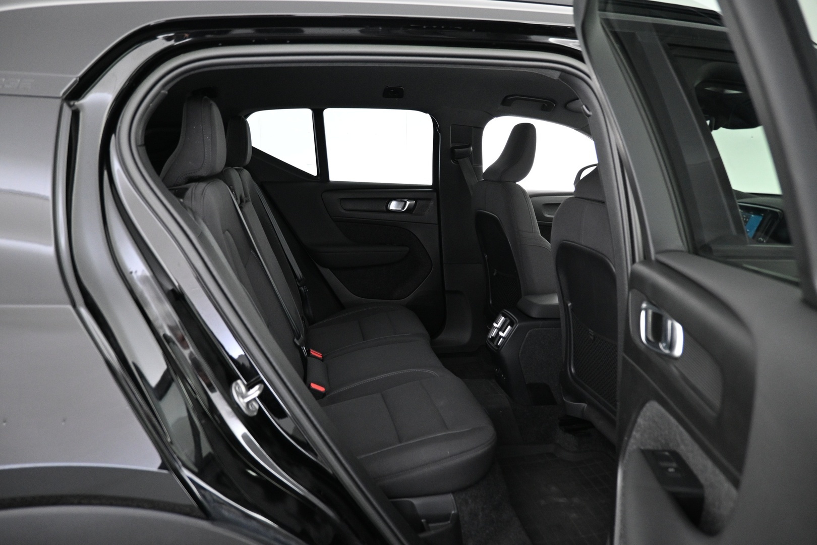 VOLVO XC40 2023