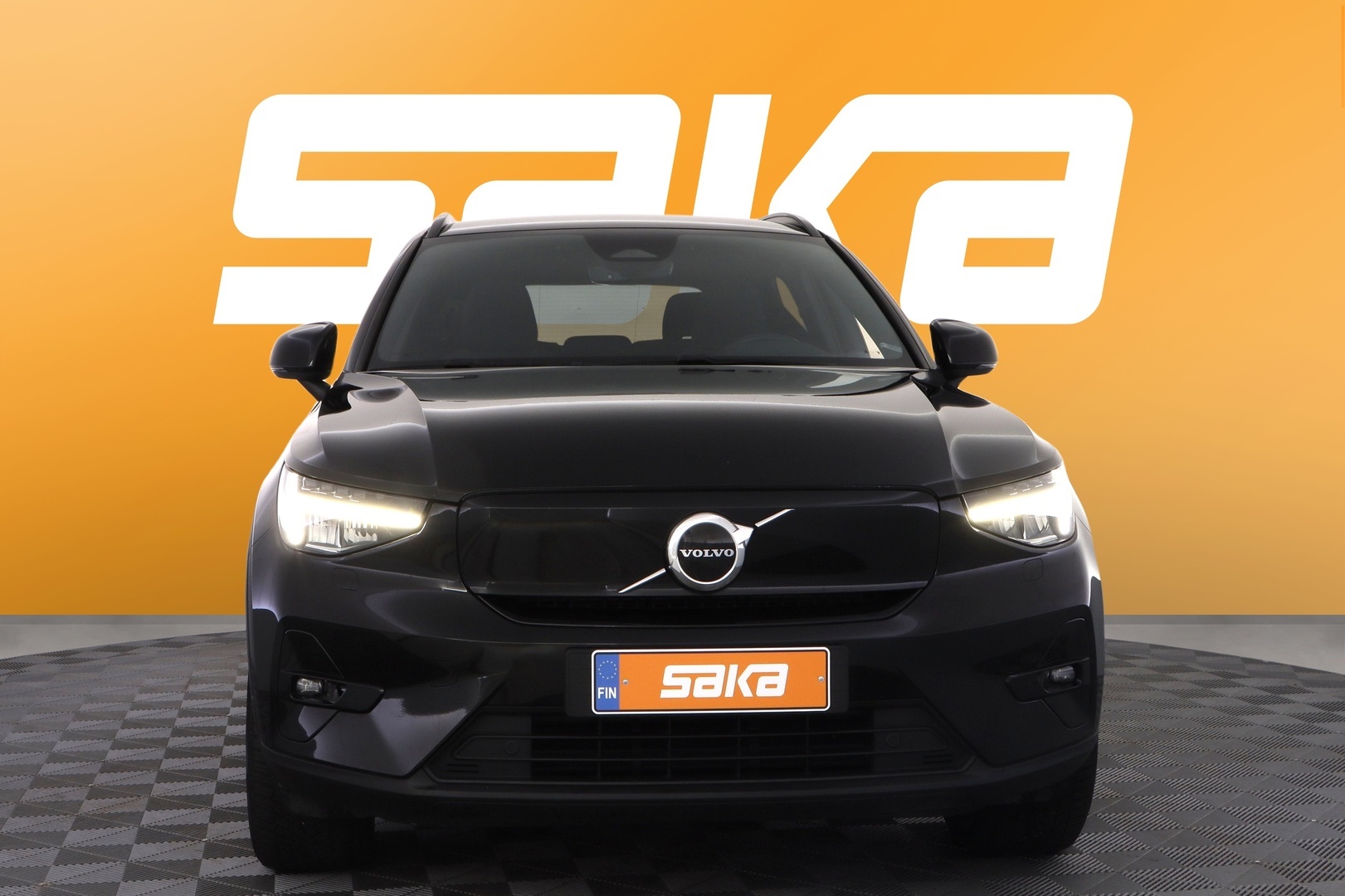 VOLVO XC40 2023