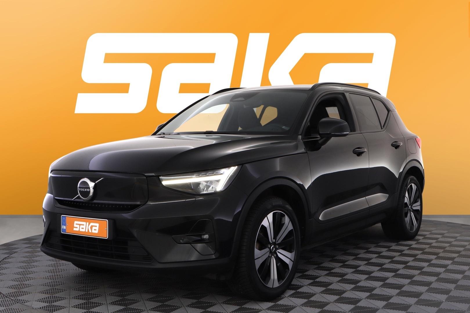 VOLVO XC40 2023