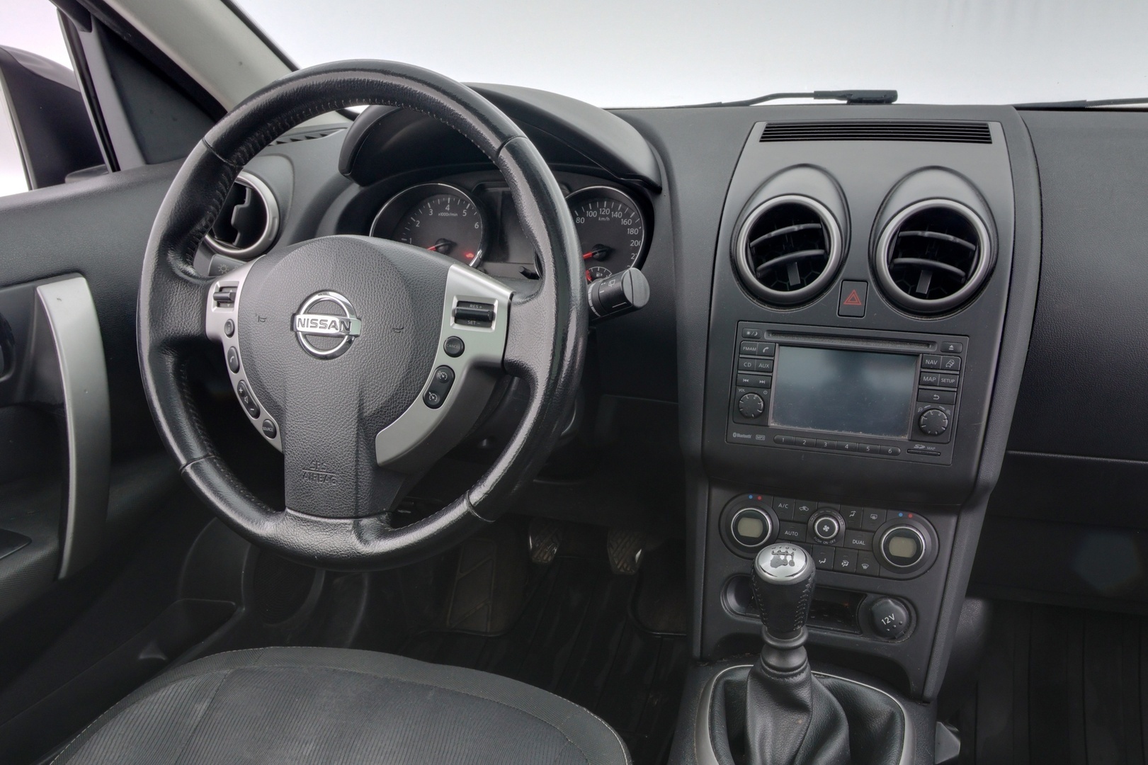 NISSAN Qashqai+2 2011