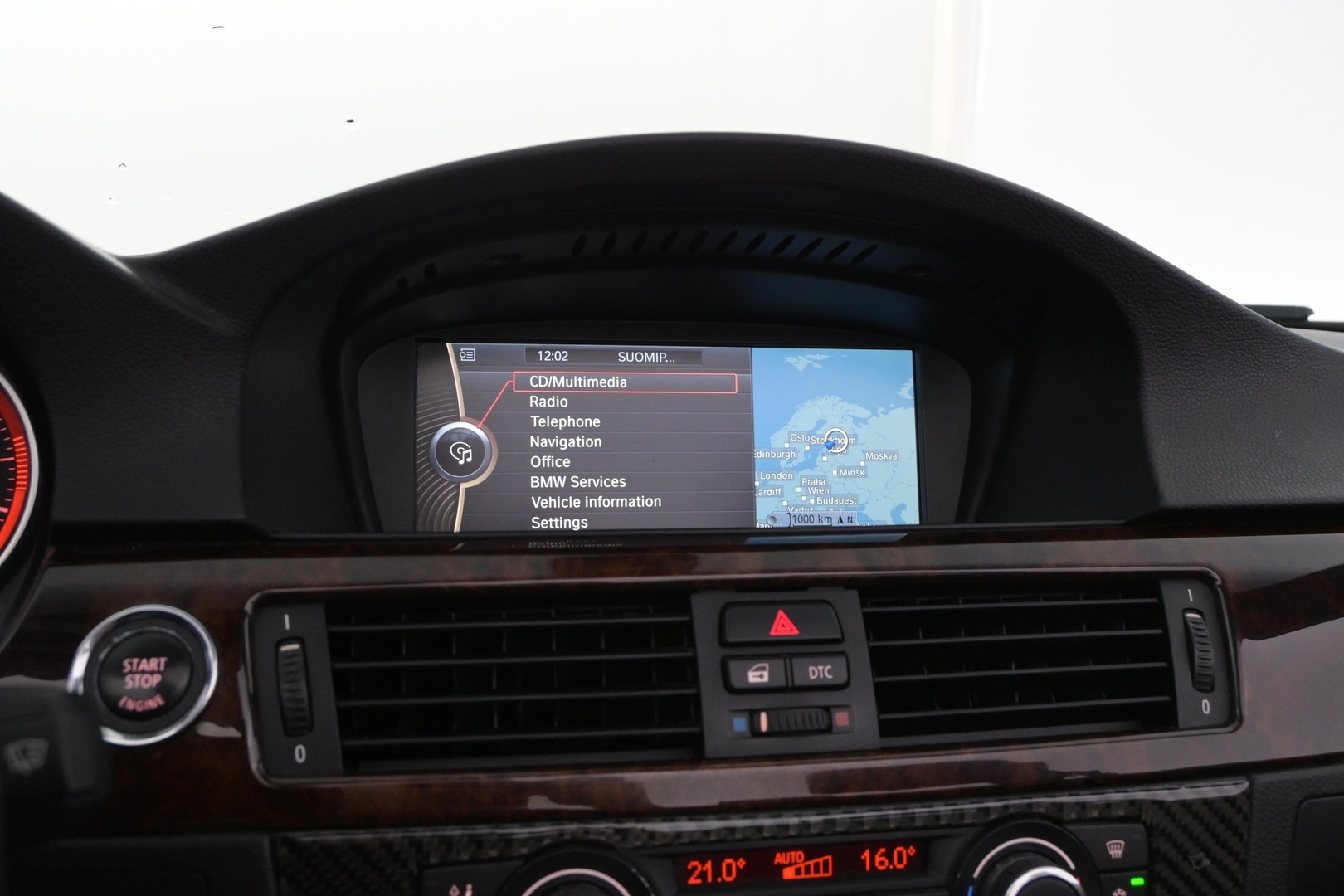 BMW 330 2010