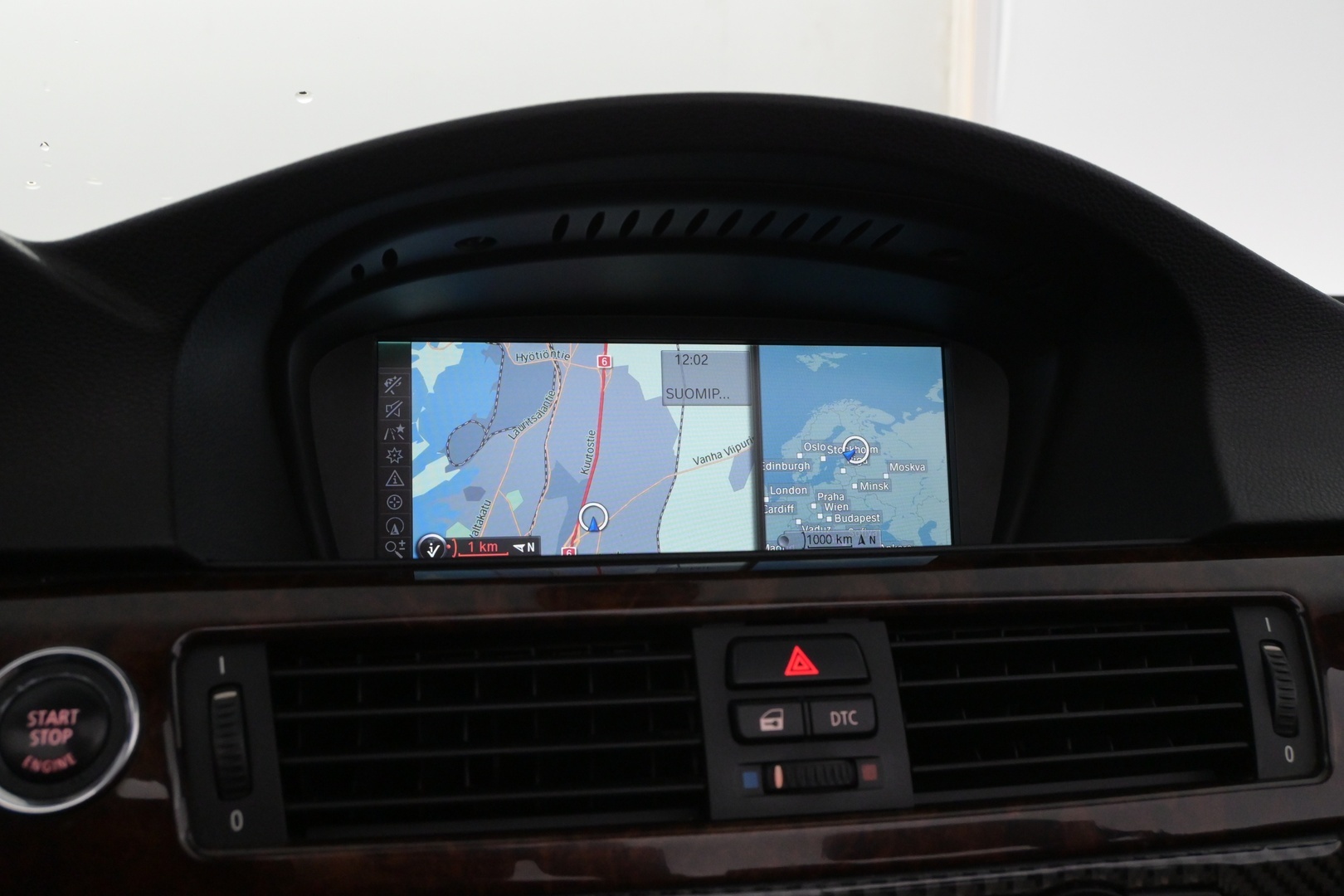 BMW 330 2010