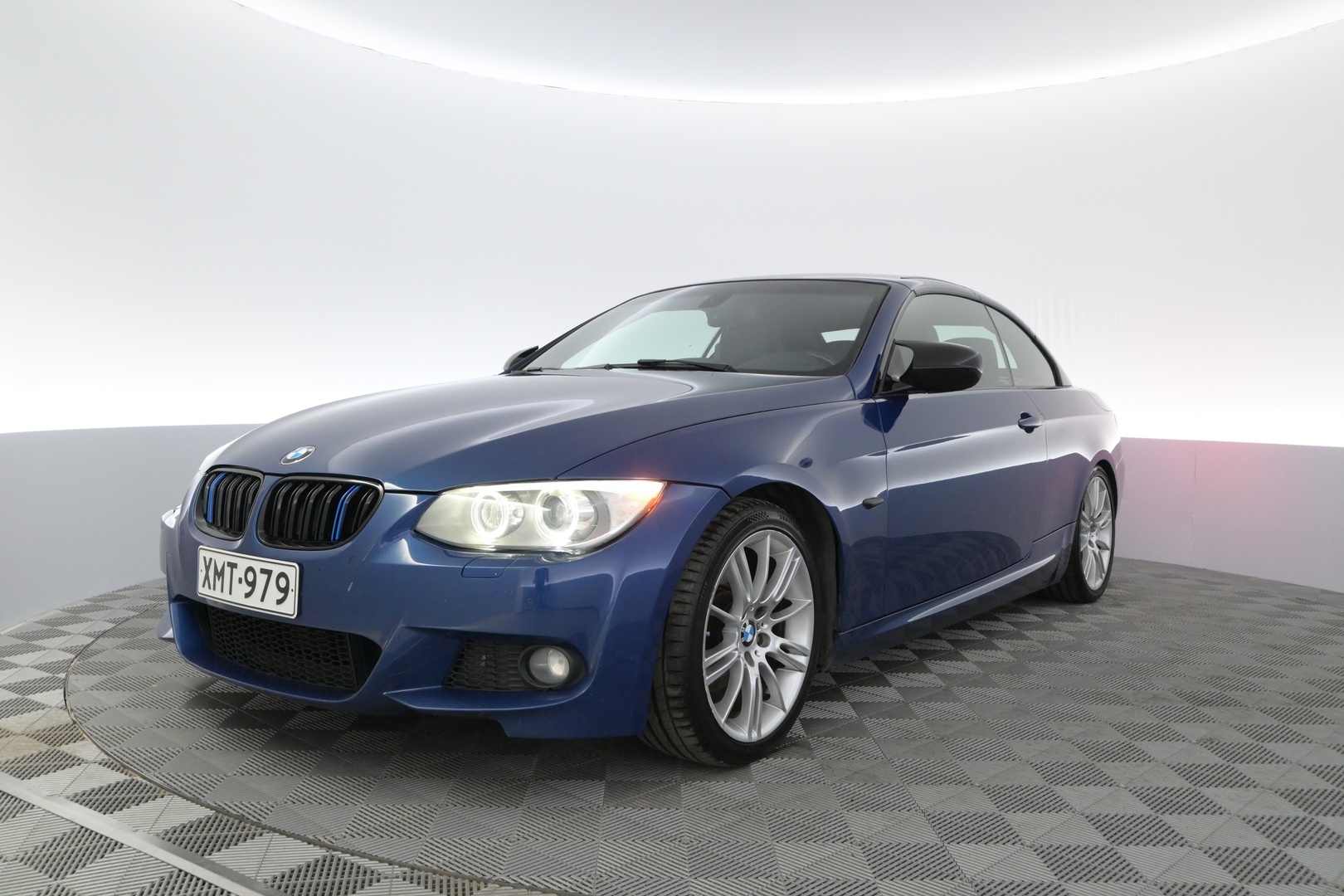 BMW 330 2010