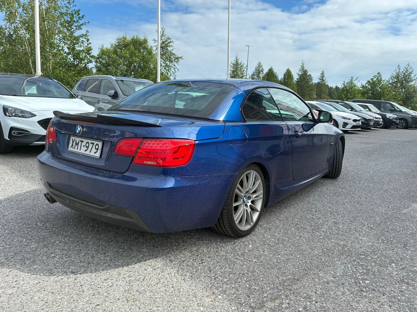 BMW 330 2010