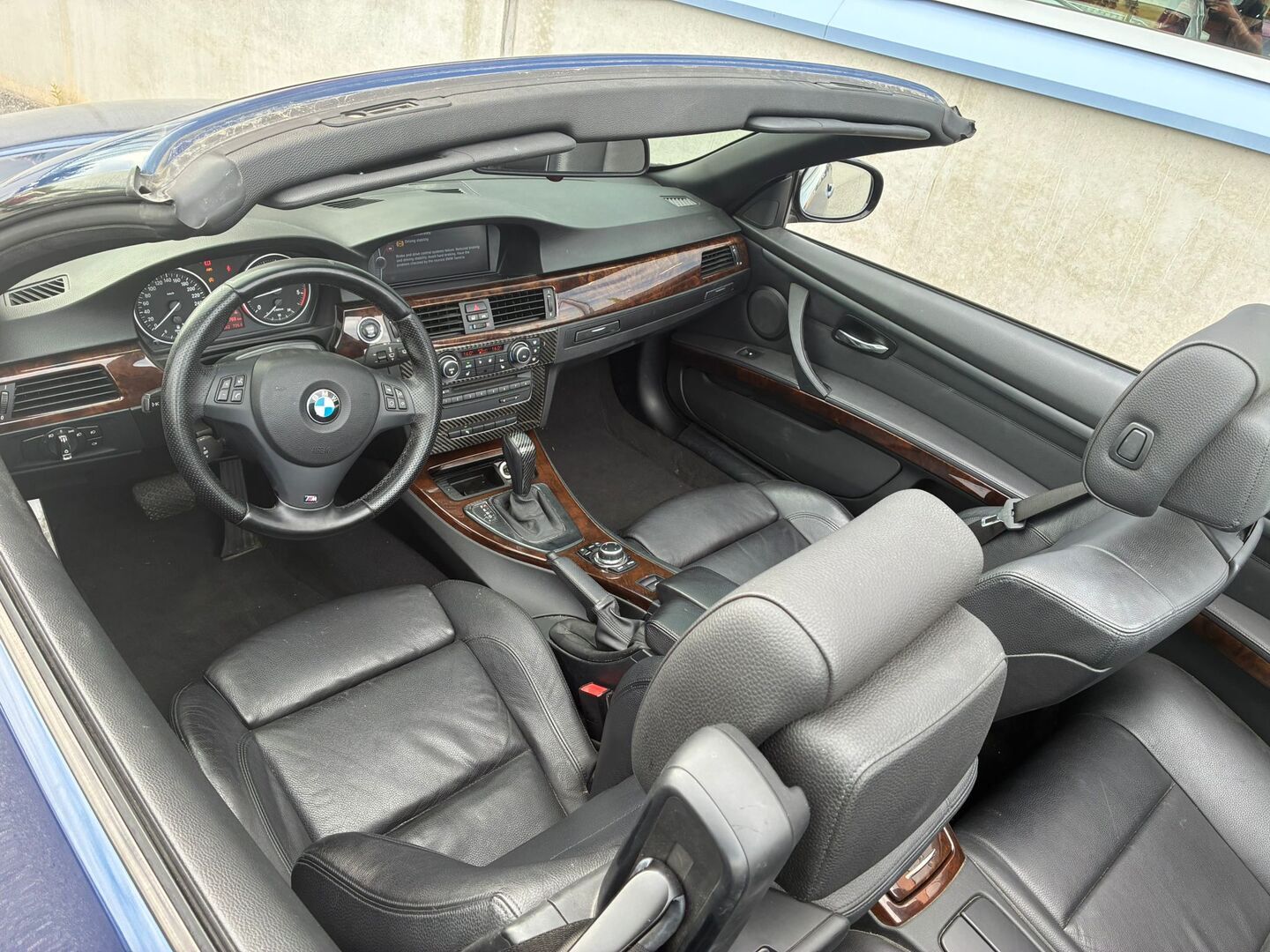 BMW 330 2010
