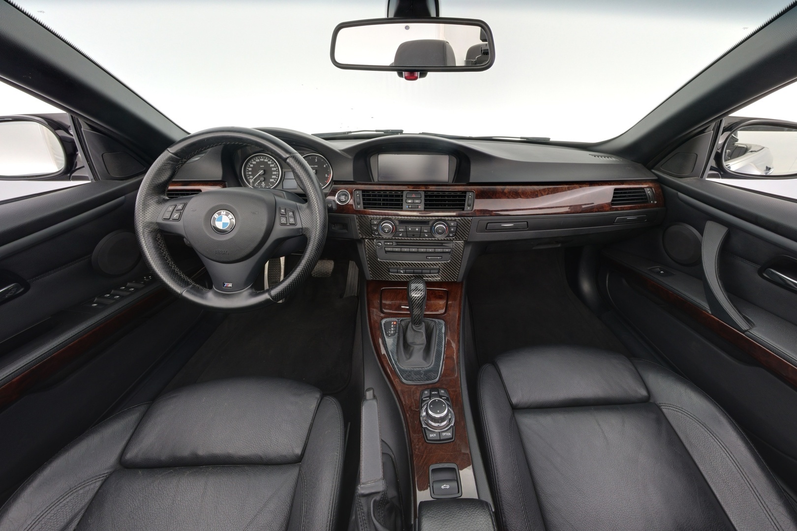 BMW 330 2010