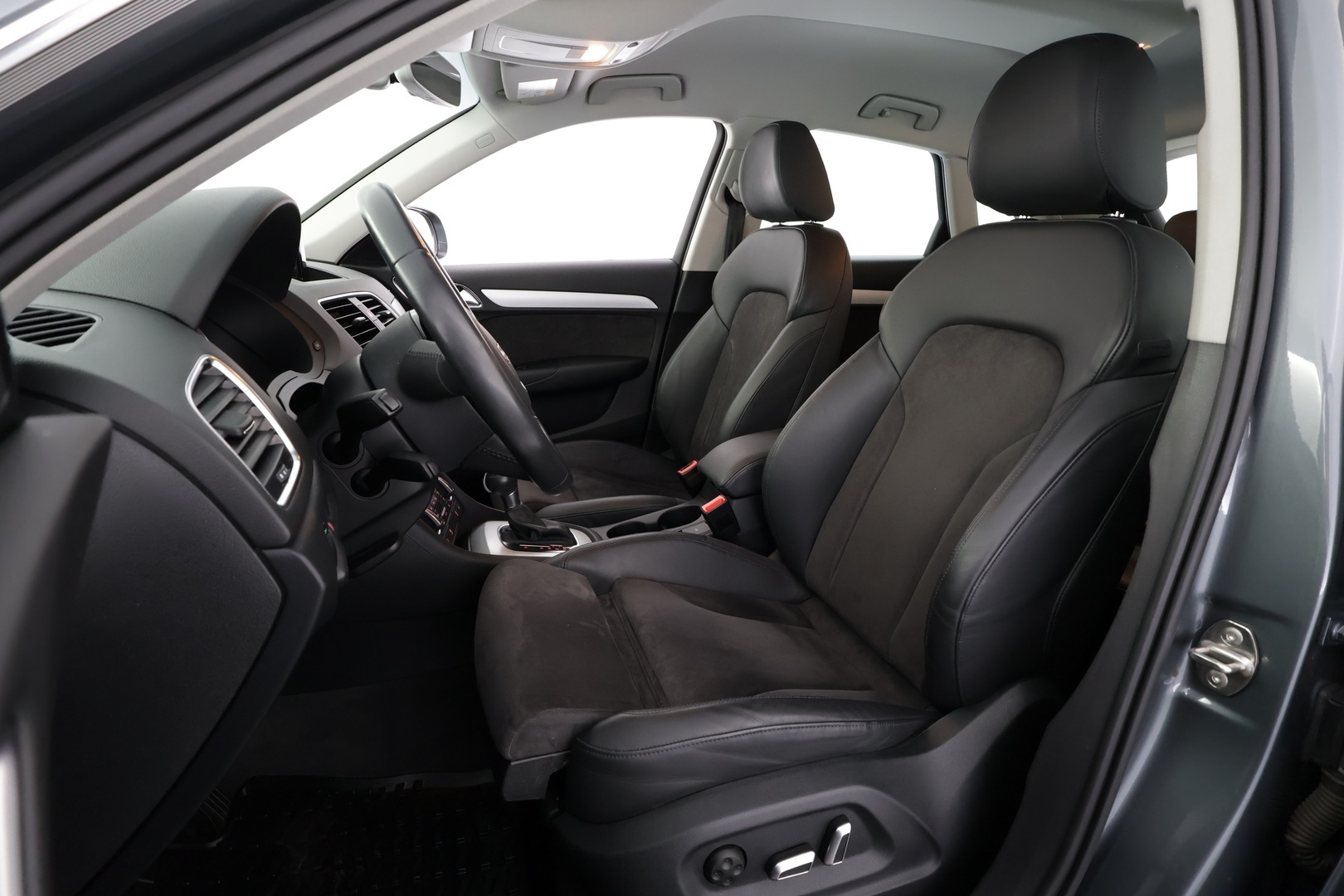 AUDI Q3 2016