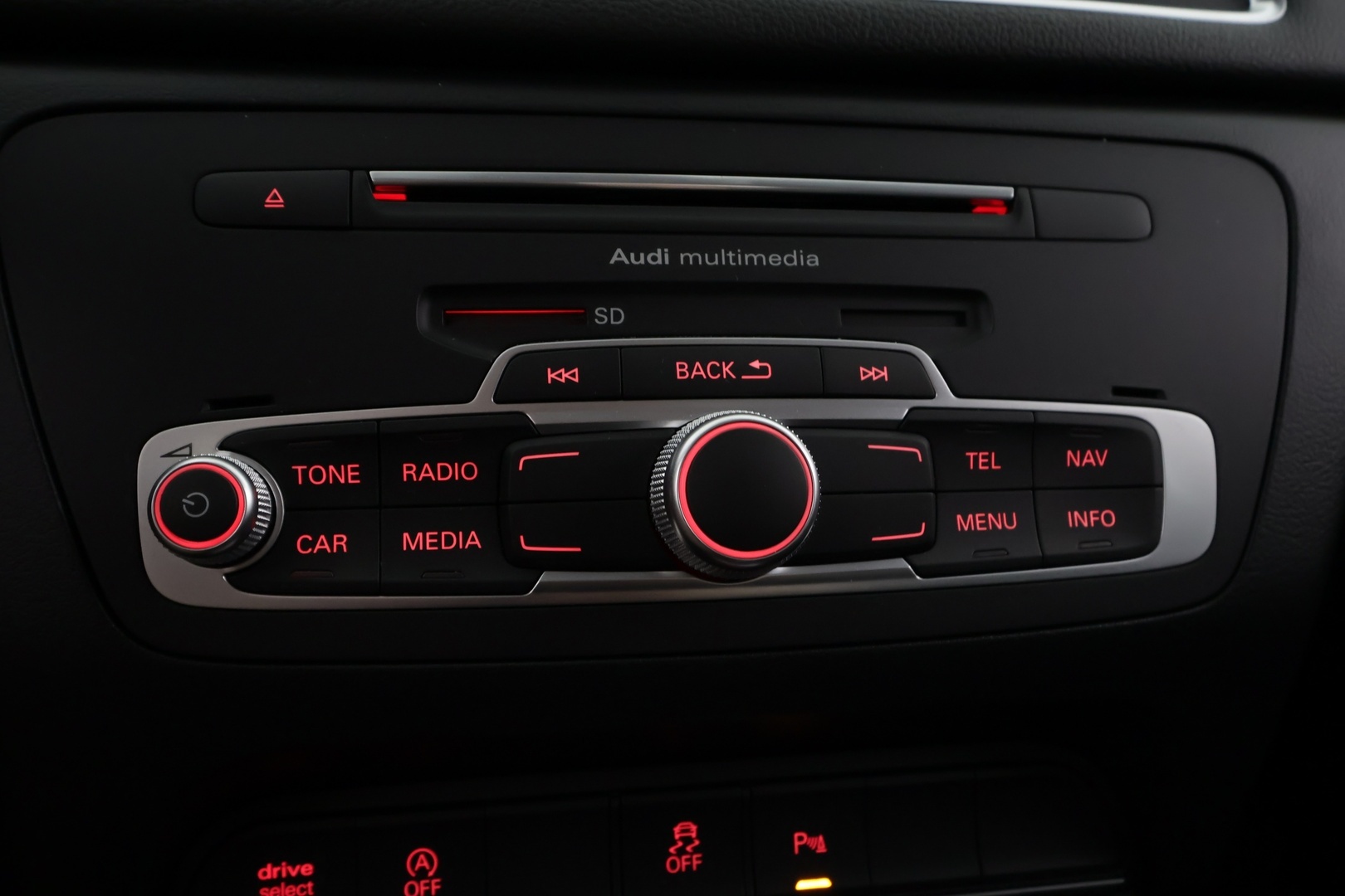 AUDI Q3 2016