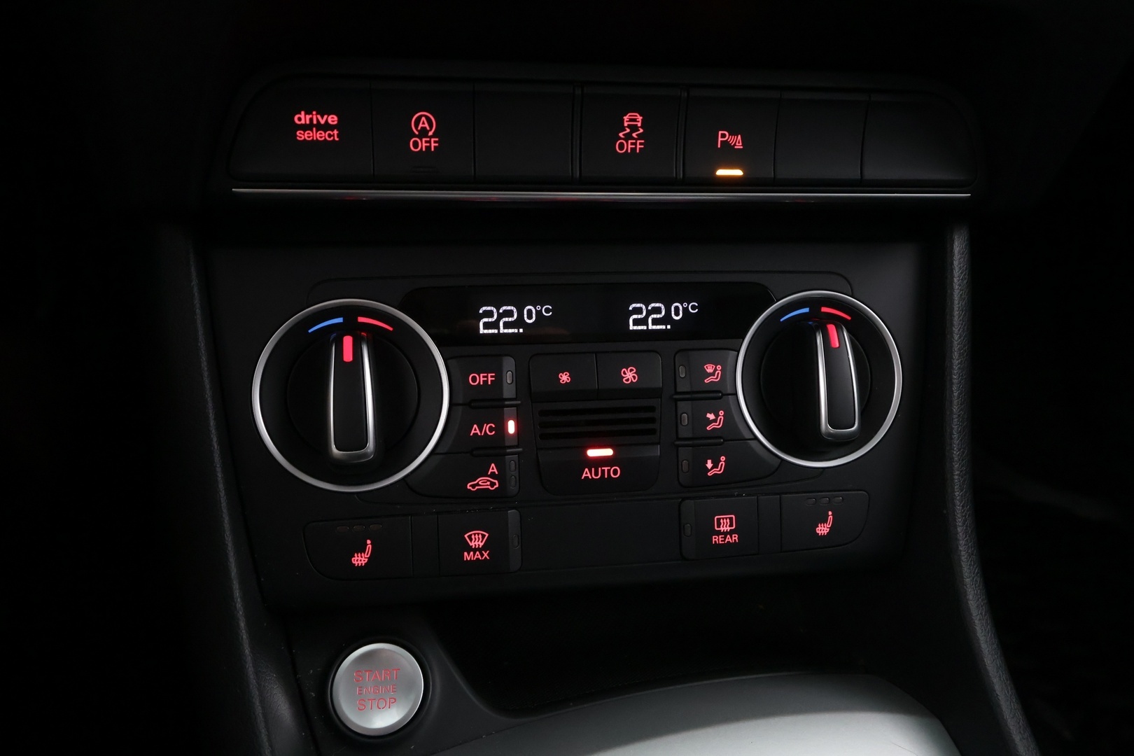 AUDI Q3 2016