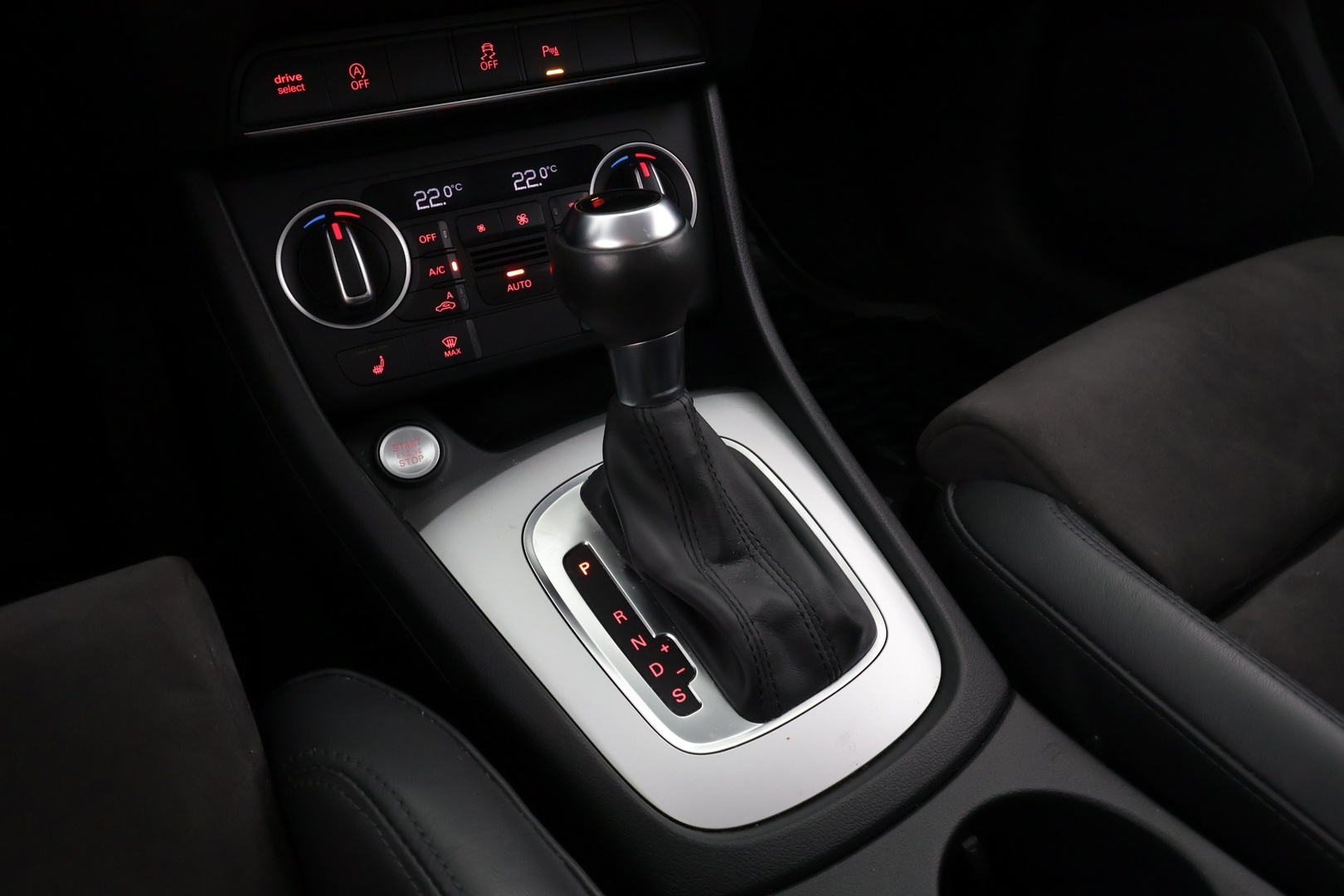 AUDI Q3 2016