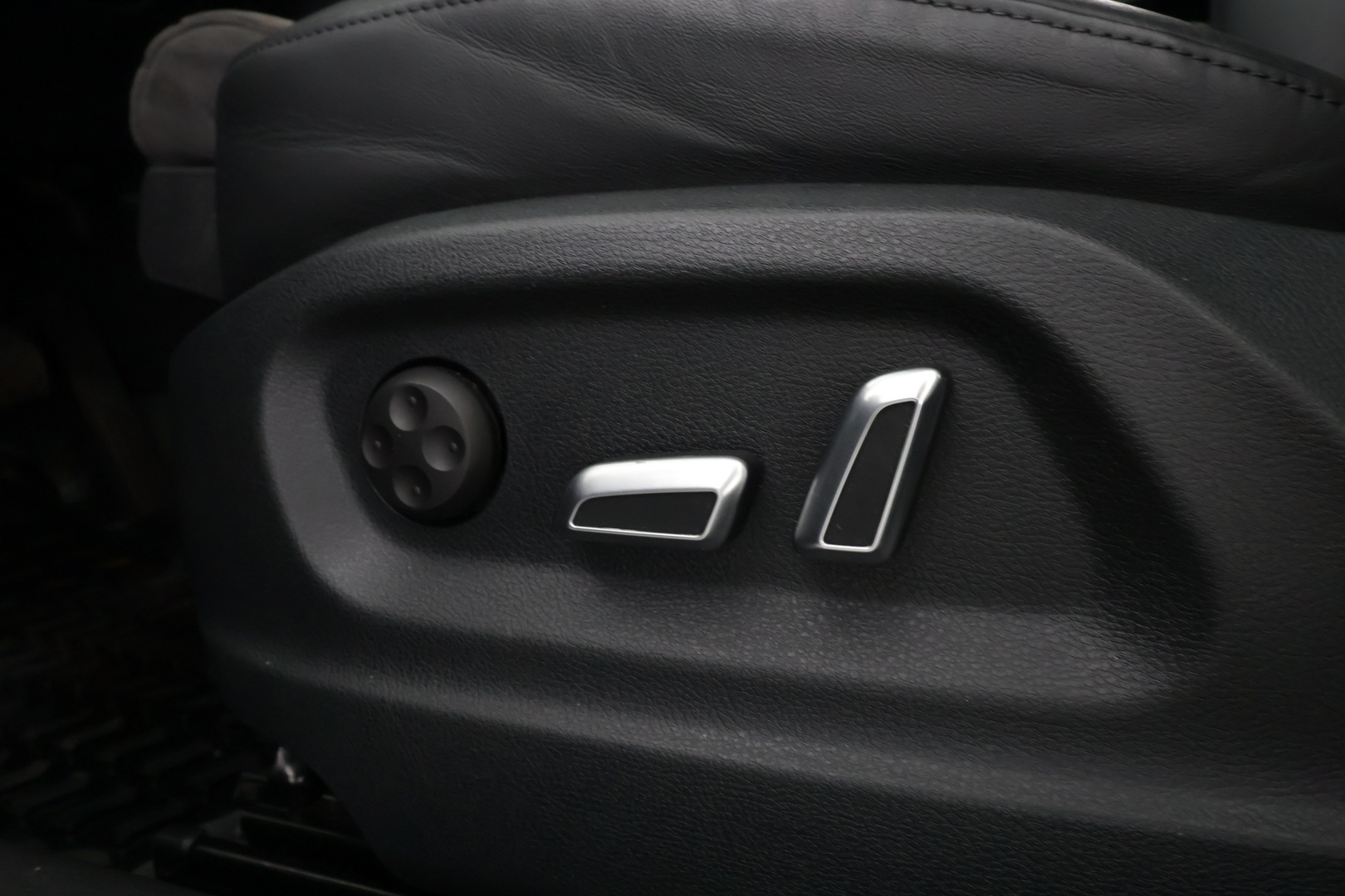 AUDI Q3 2016