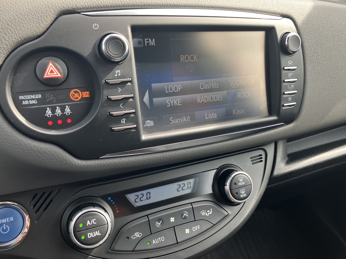 TOYOTA Yaris 2018