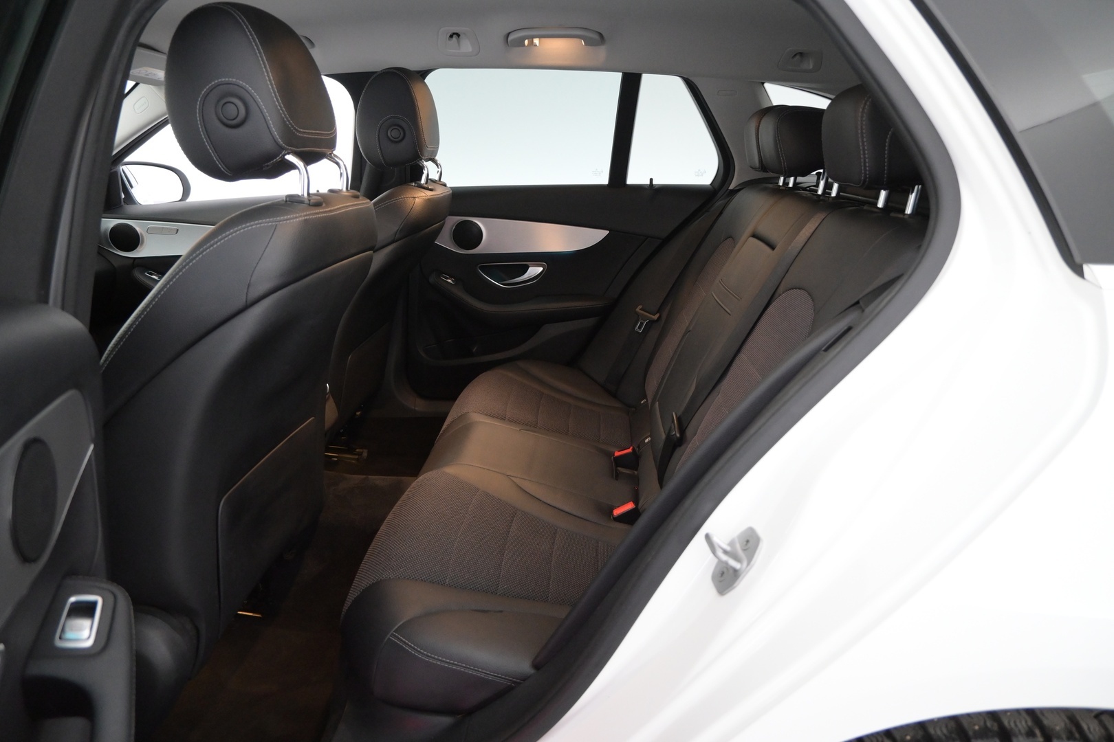 MERCEDES-BENZ C 2016