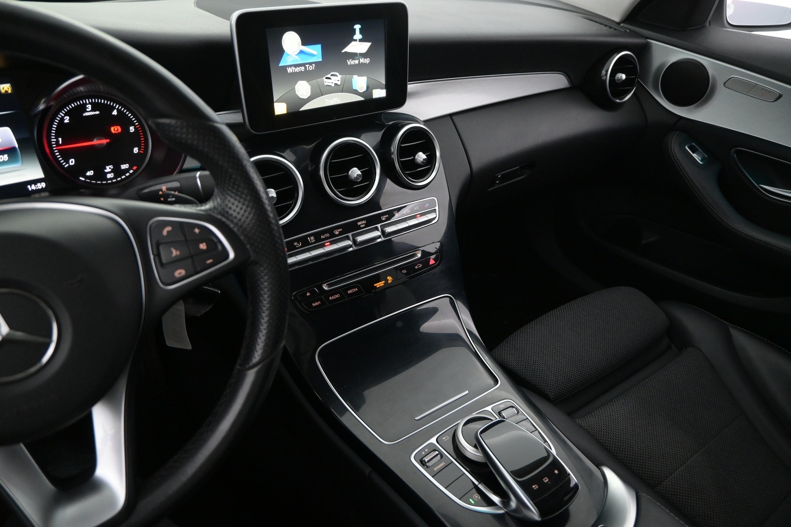 MERCEDES-BENZ C 2016