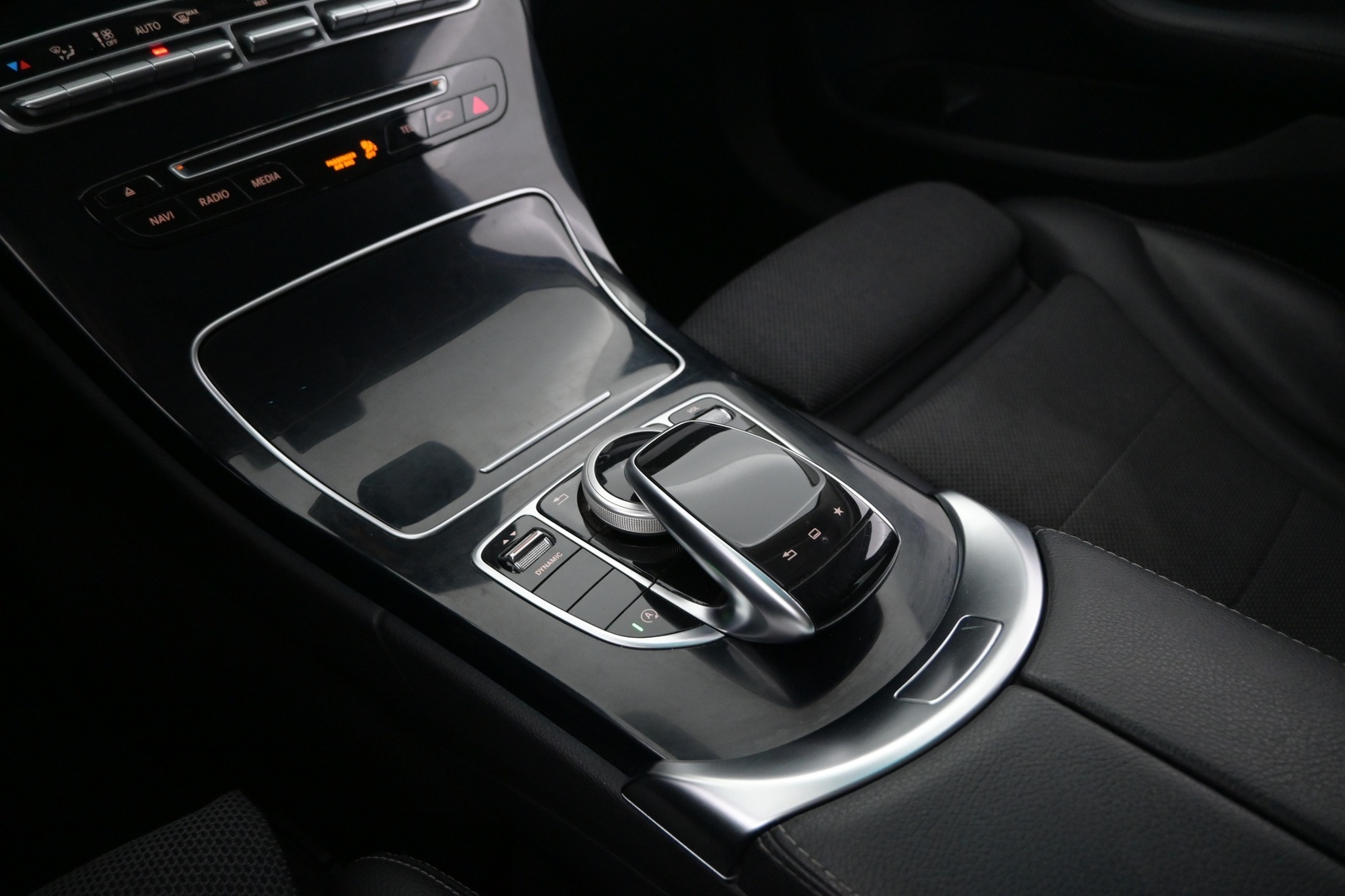 MERCEDES-BENZ C 2016