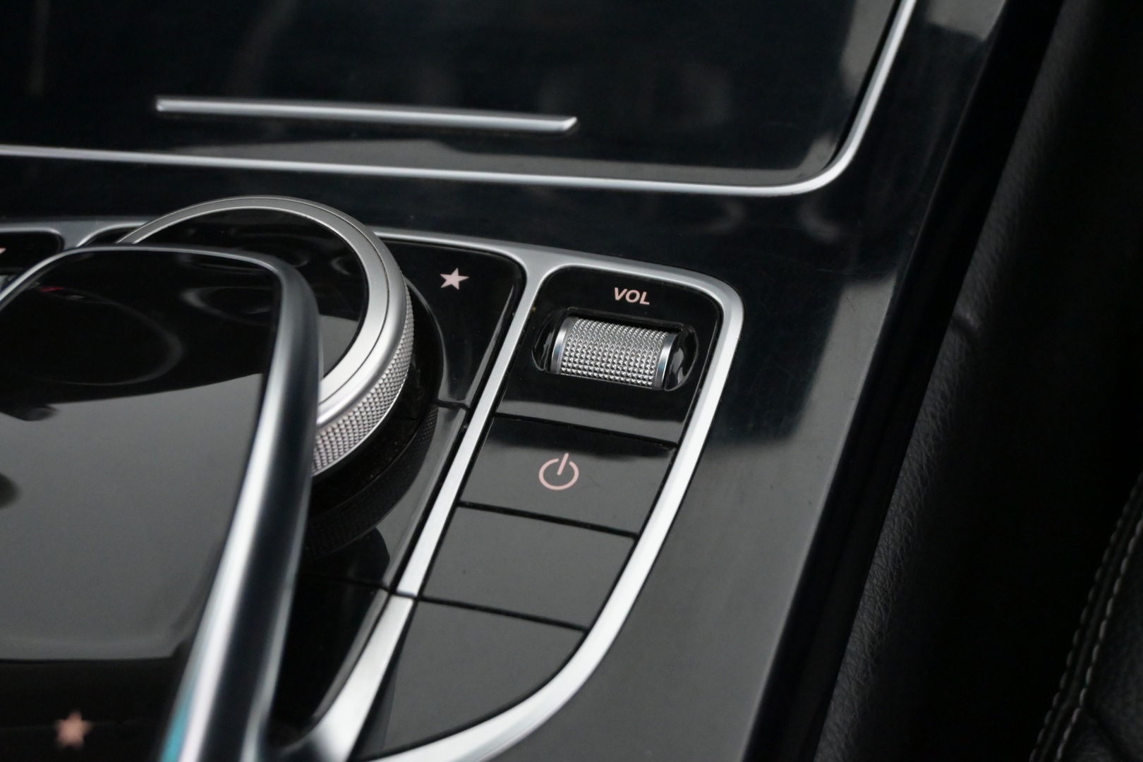 MERCEDES-BENZ C 2016