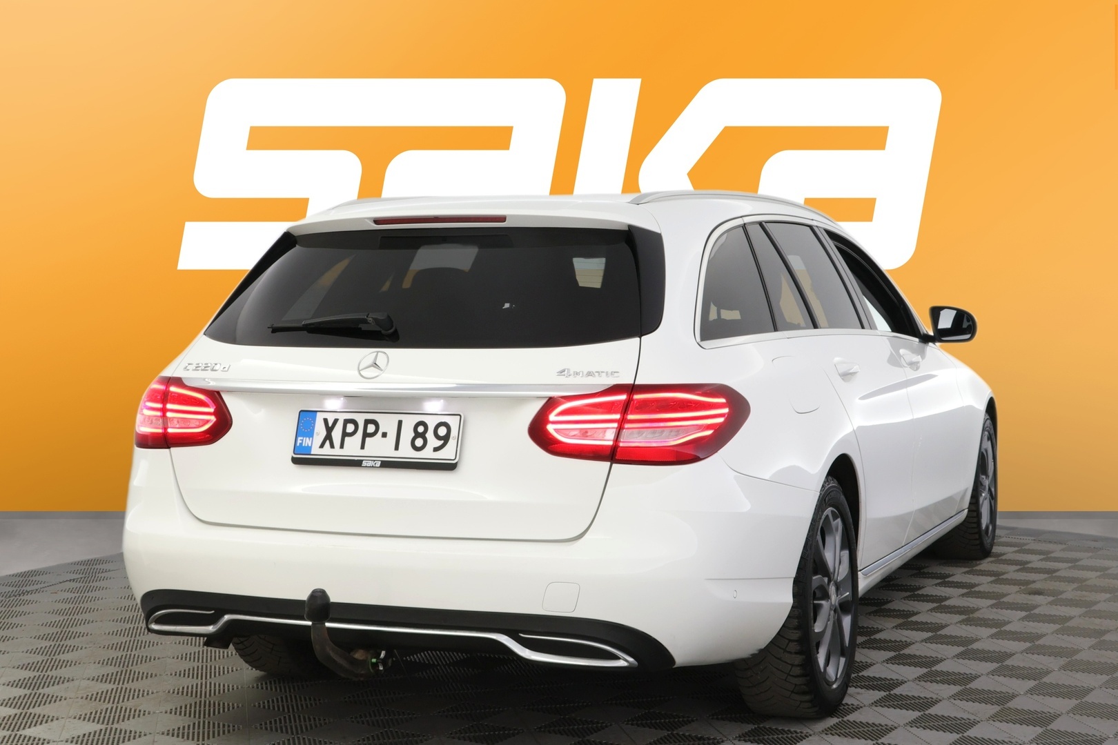 MERCEDES-BENZ C 2016