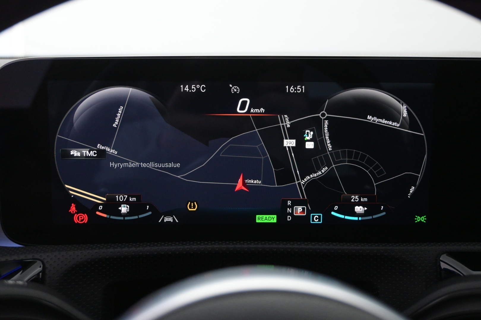 MERCEDES-BENZ A 2021