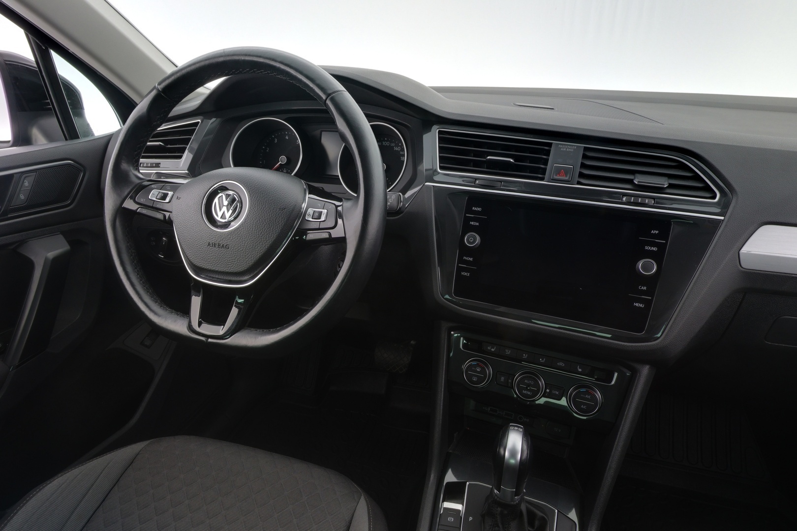VOLKSWAGEN Tiguan 2018