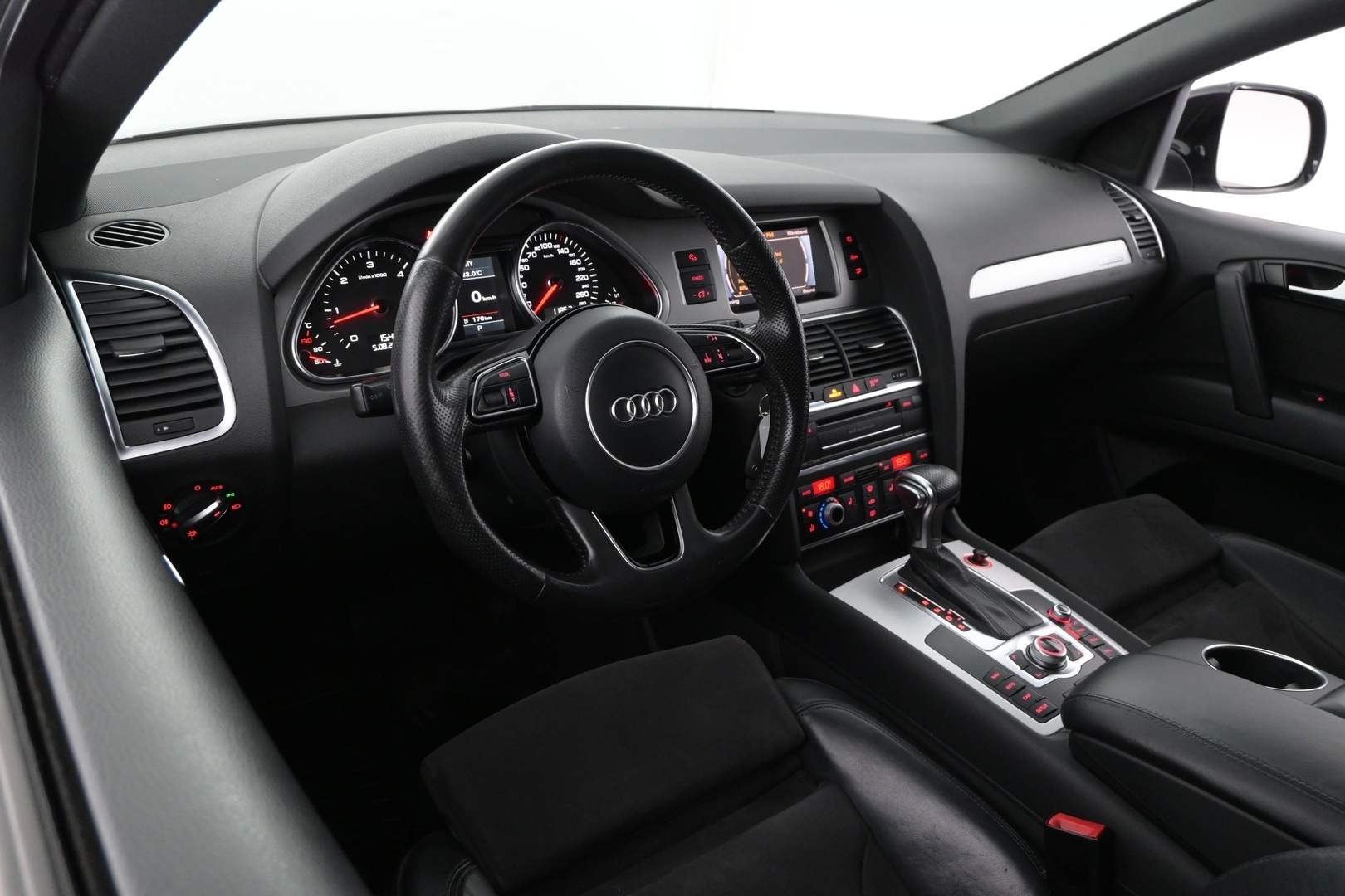 AUDI Q7 2015