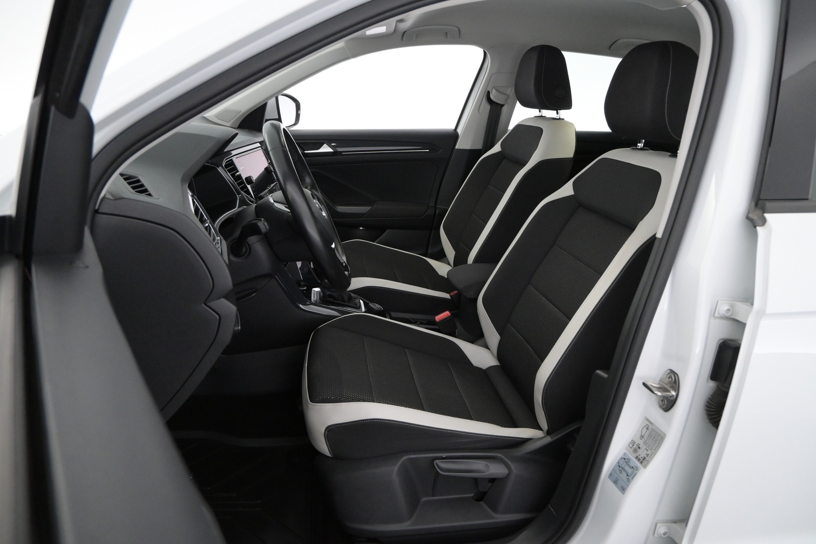 VOLKSWAGEN T-Roc 2019