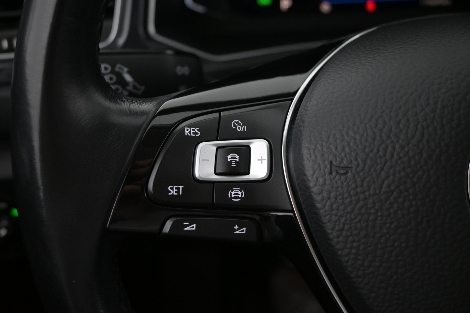 VOLKSWAGEN T-Roc 2019