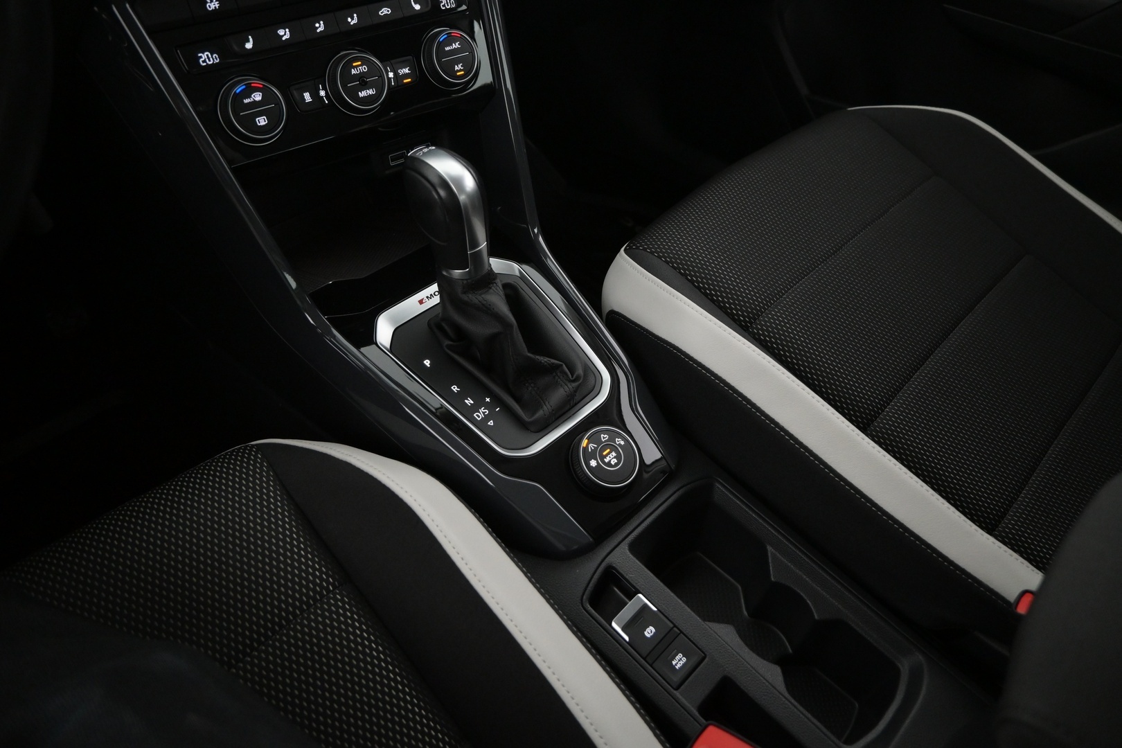 VOLKSWAGEN T-Roc 2019