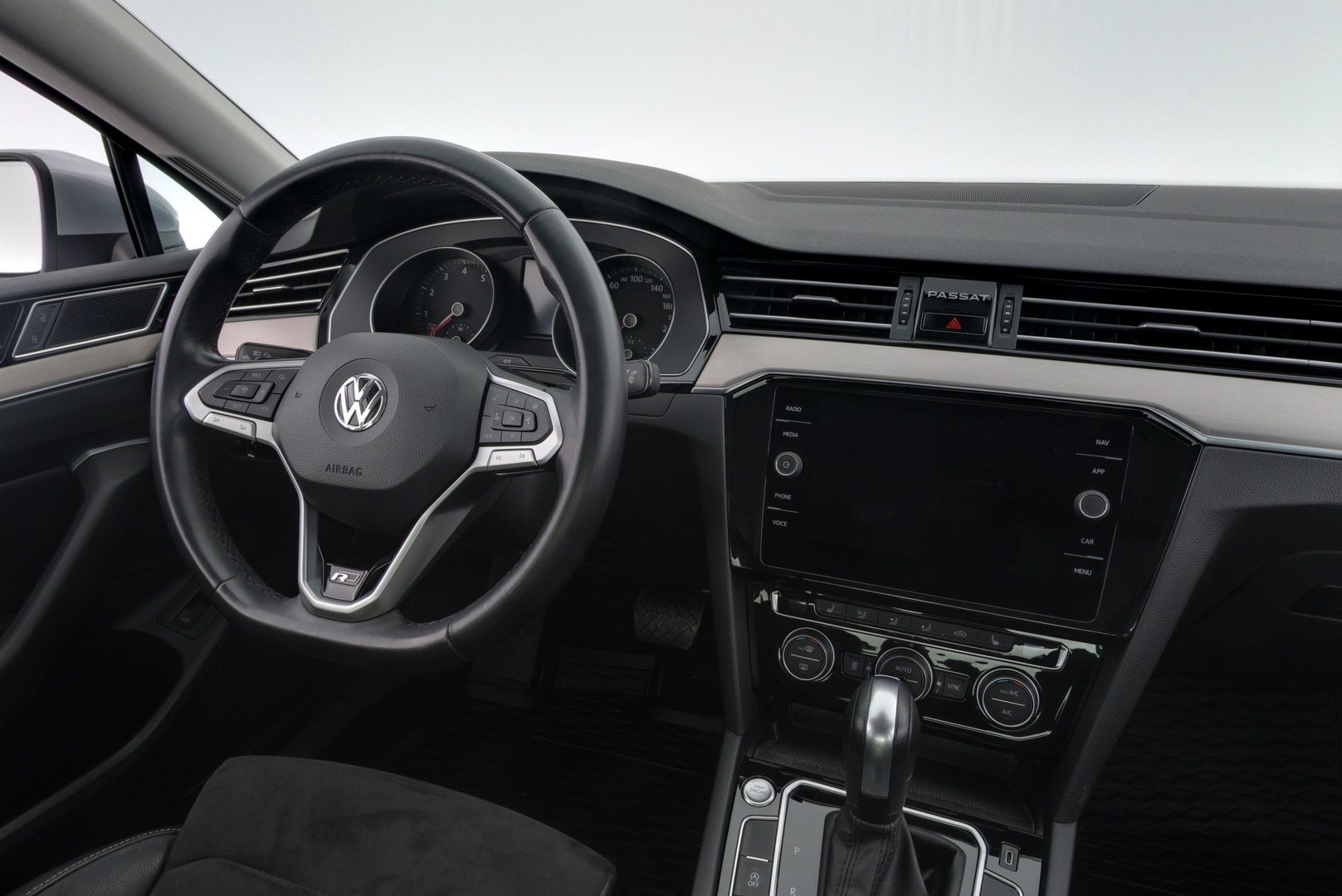 VOLKSWAGEN Passat 2020