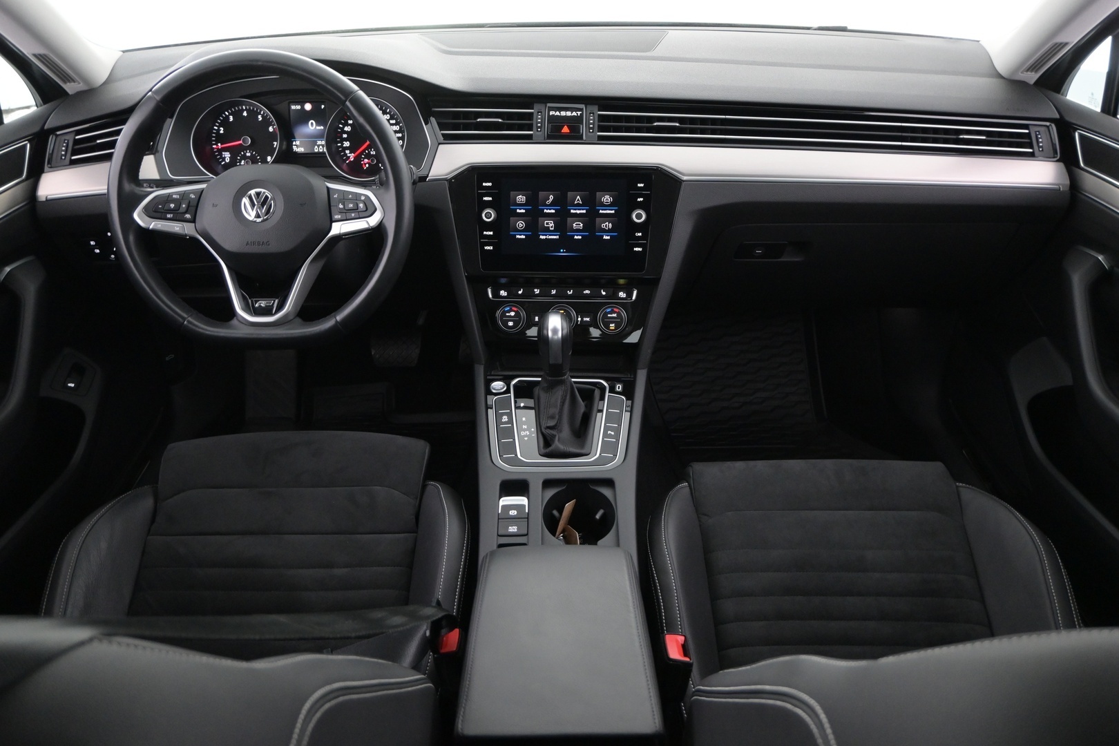VOLKSWAGEN Passat 2020