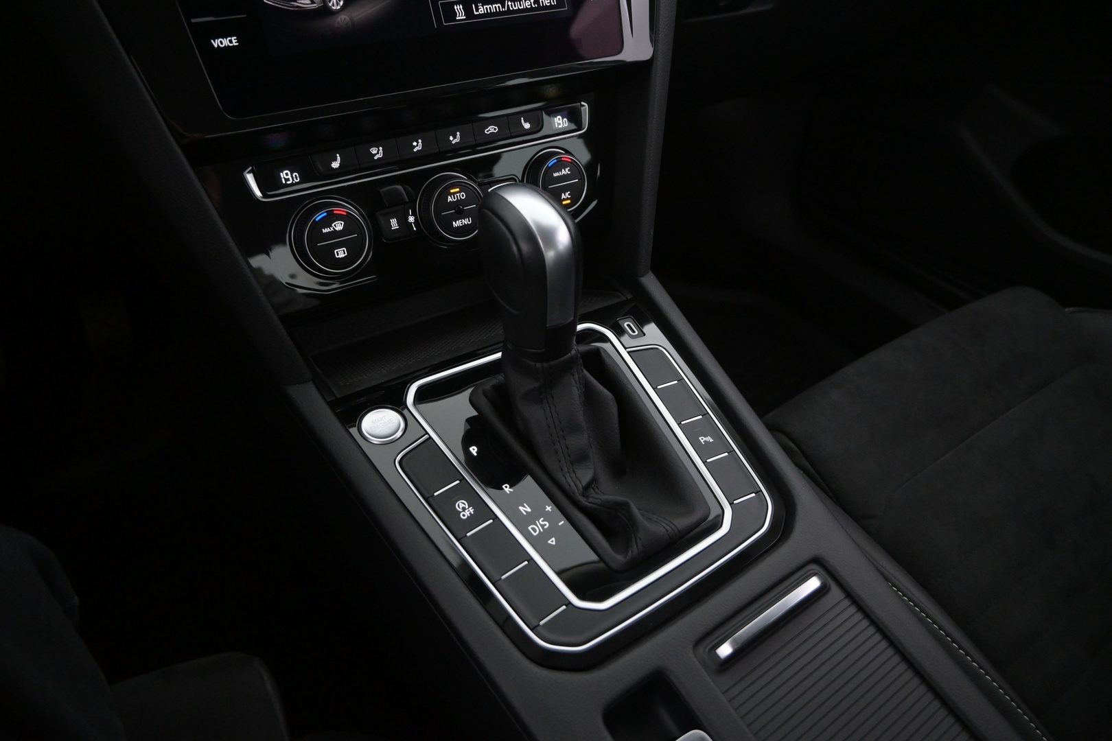 VOLKSWAGEN Passat 2020