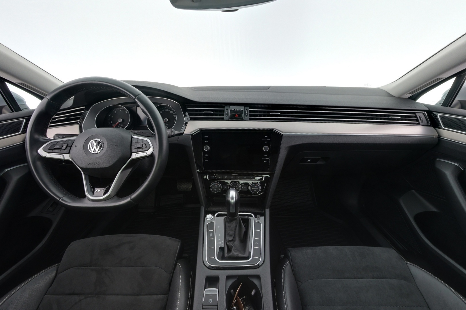 VOLKSWAGEN Passat 2020