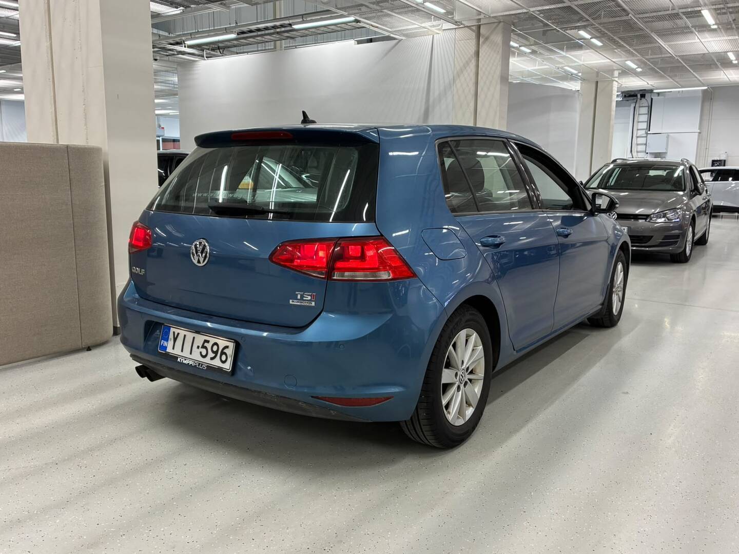 VOLKSWAGEN Golf 2013