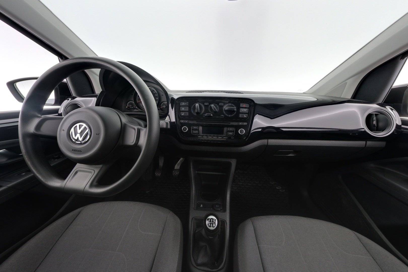 VOLKSWAGEN up! 2014