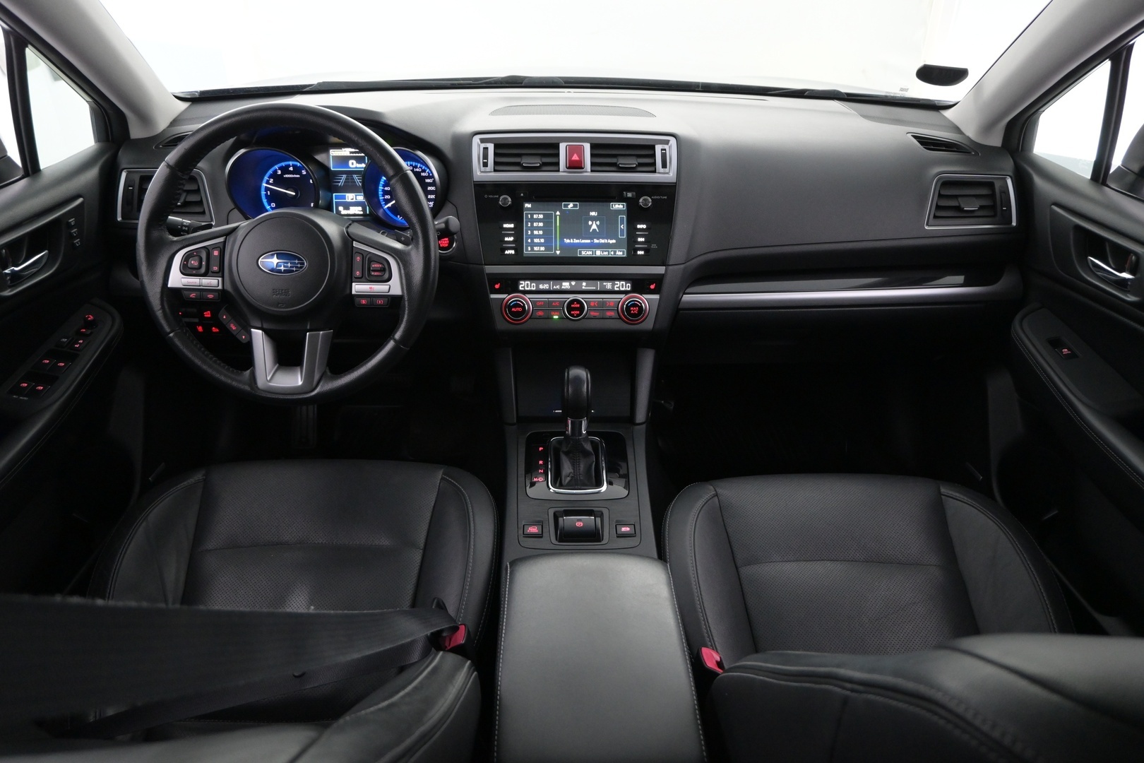 SUBARU Outback 2015