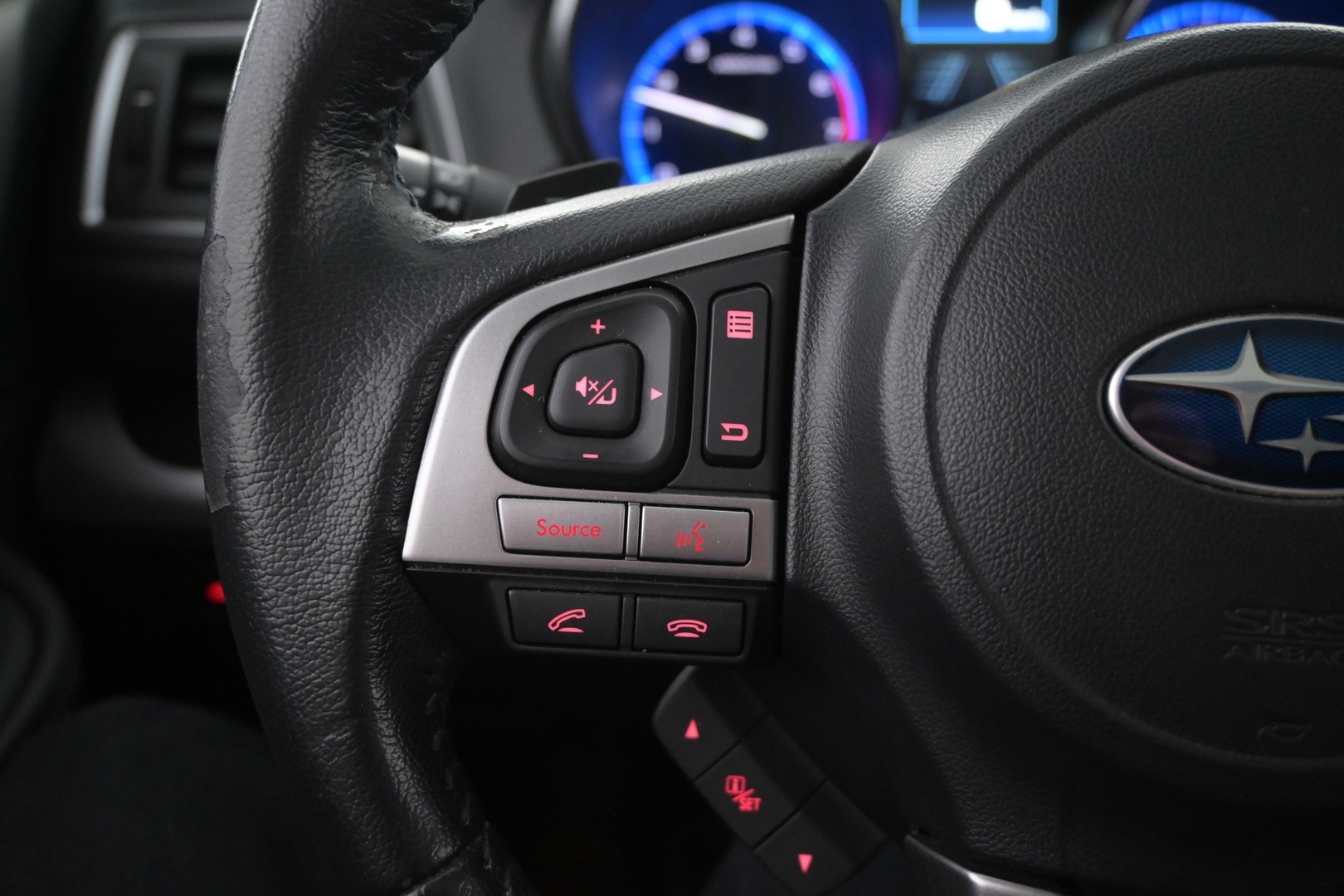 SUBARU Outback 2015
