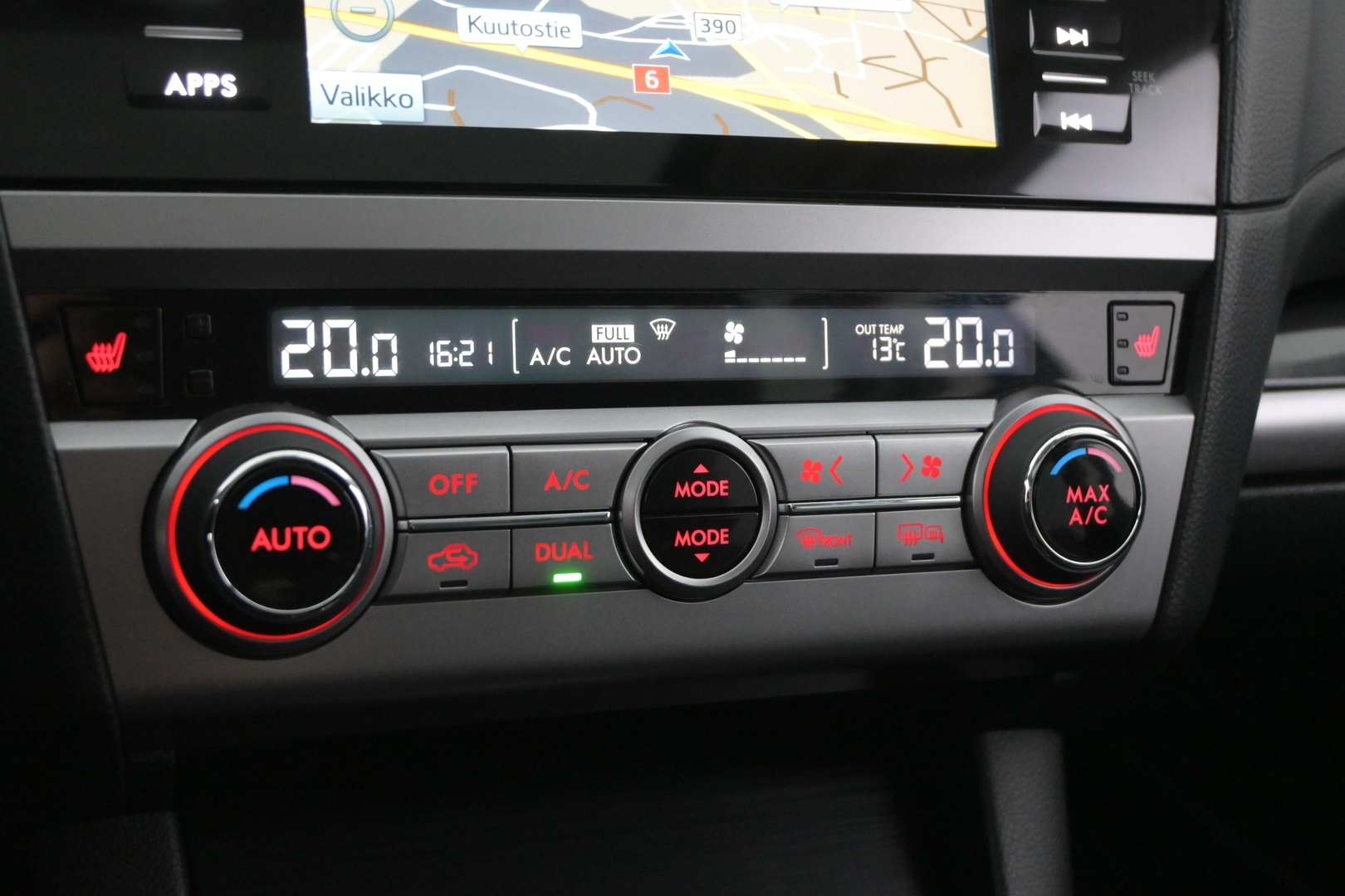 SUBARU Outback 2015