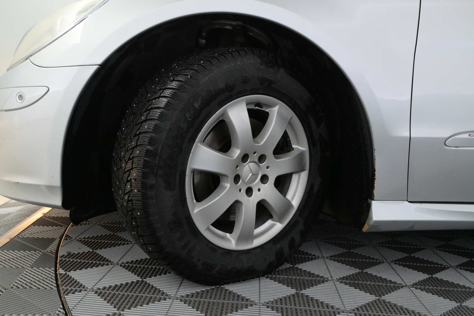 MERCEDES-BENZ R 2006