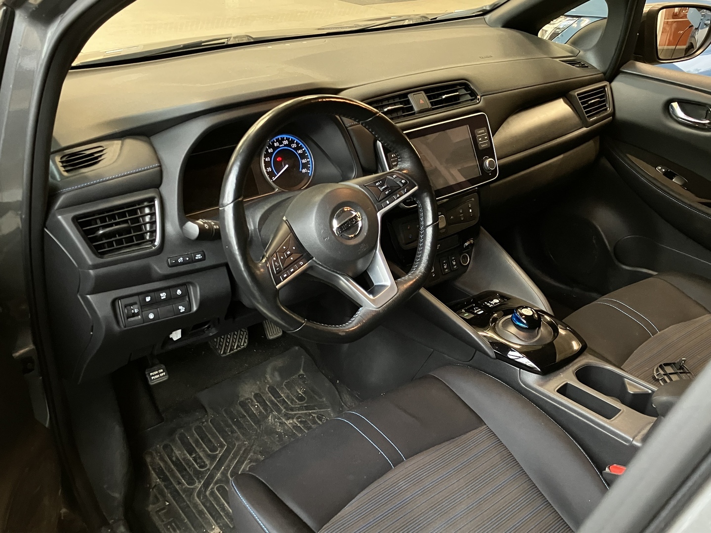 NISSAN Leaf 2020