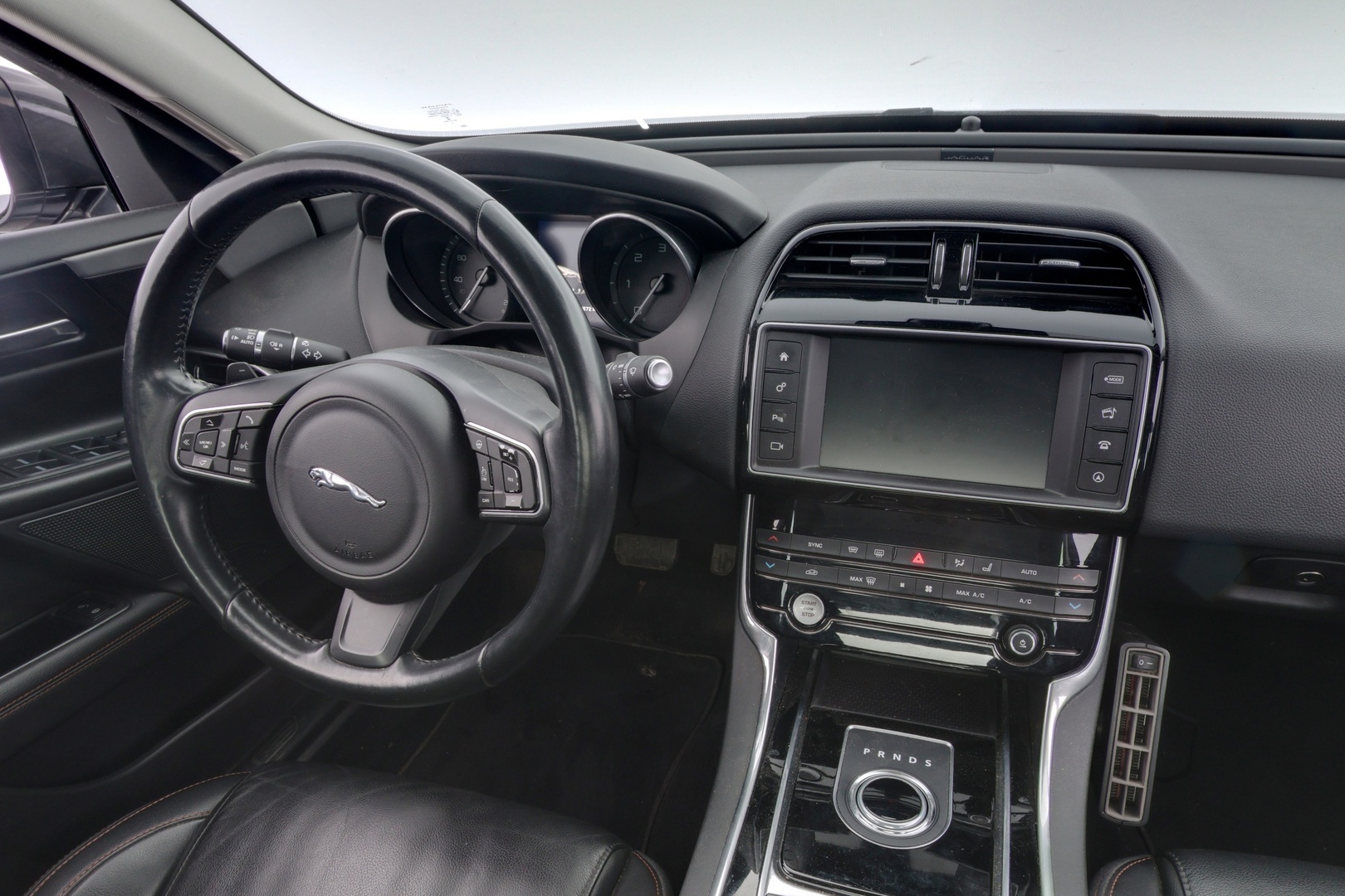 JAGUAR XE 2016