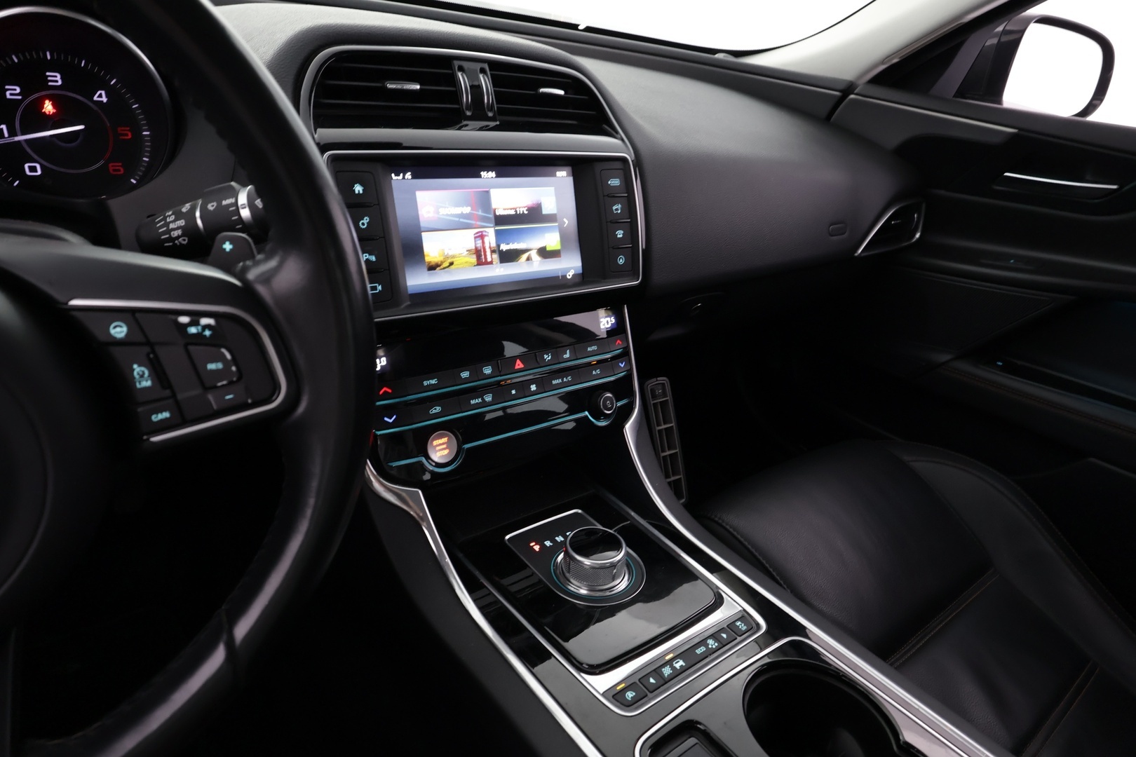 JAGUAR XE 2016