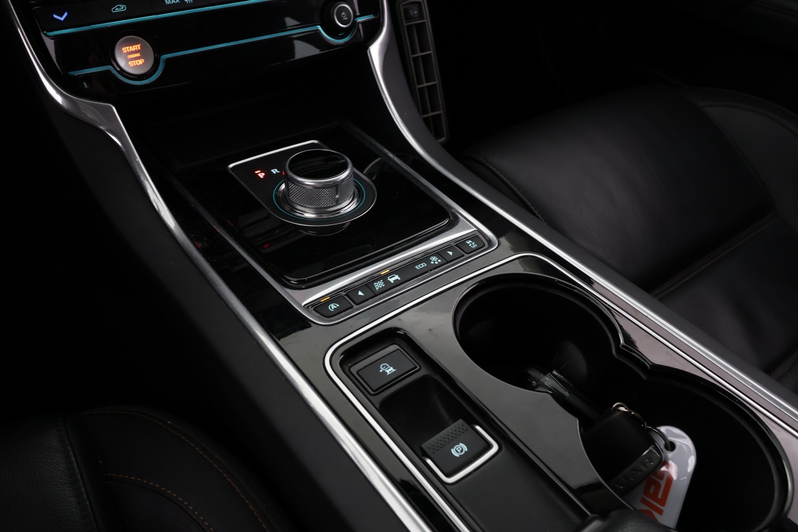 JAGUAR XE 2016