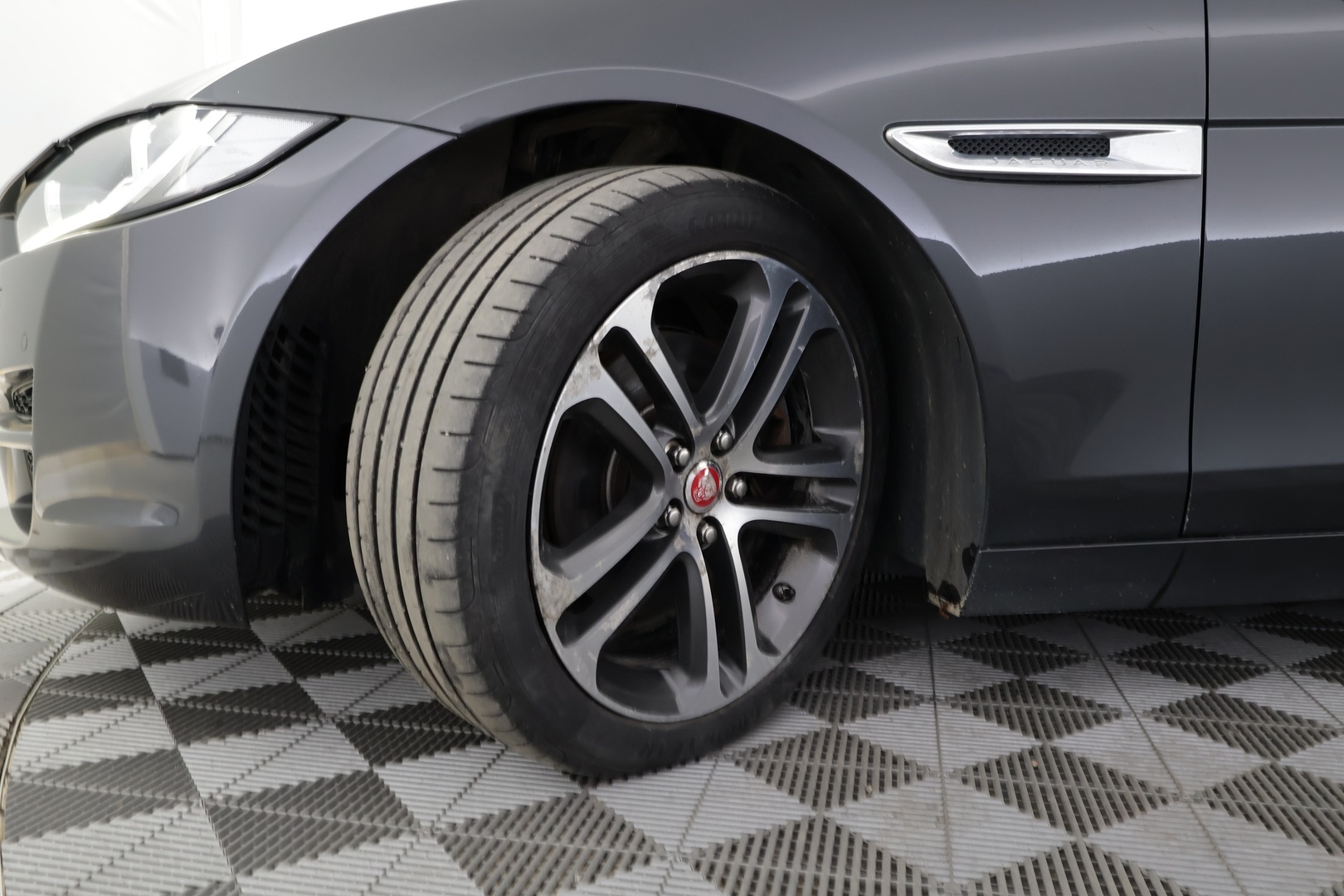 JAGUAR XE 2016
